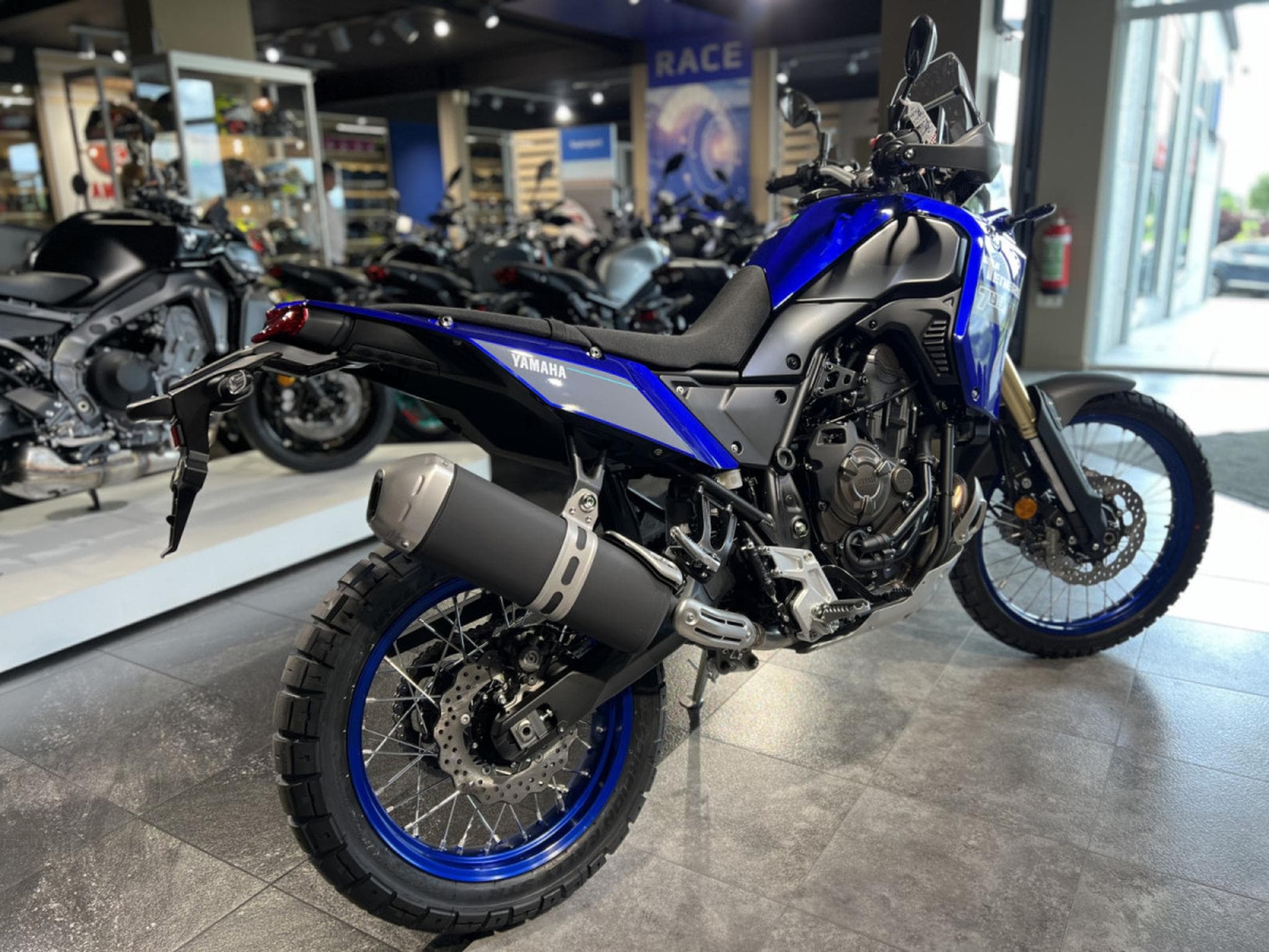 Yamaha XTZ TENERE  LOW (2026) - Foto 3