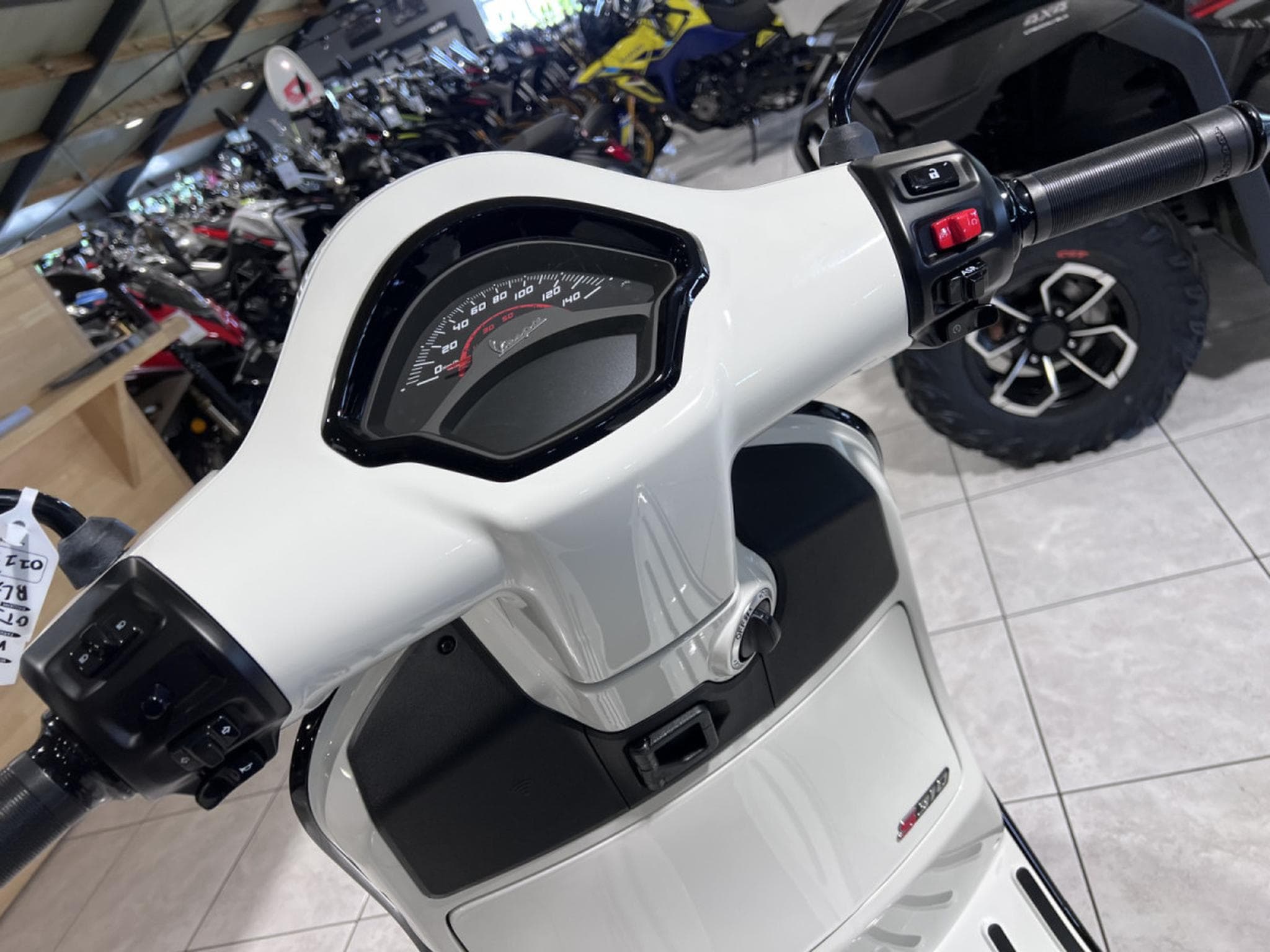 Vespa GTS 310 (2026) - Photo 6