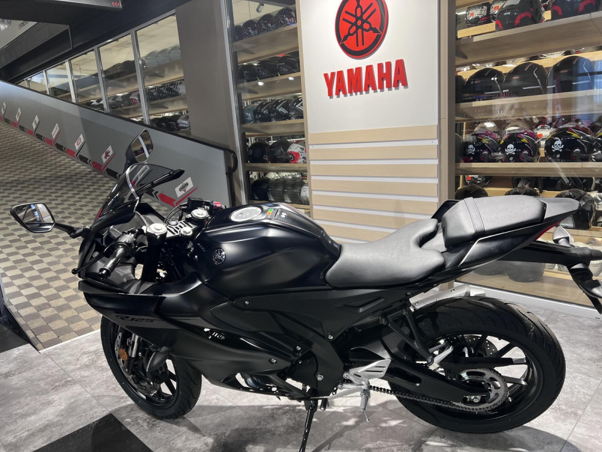 Yamaha YZF (2026) - Foto 4
