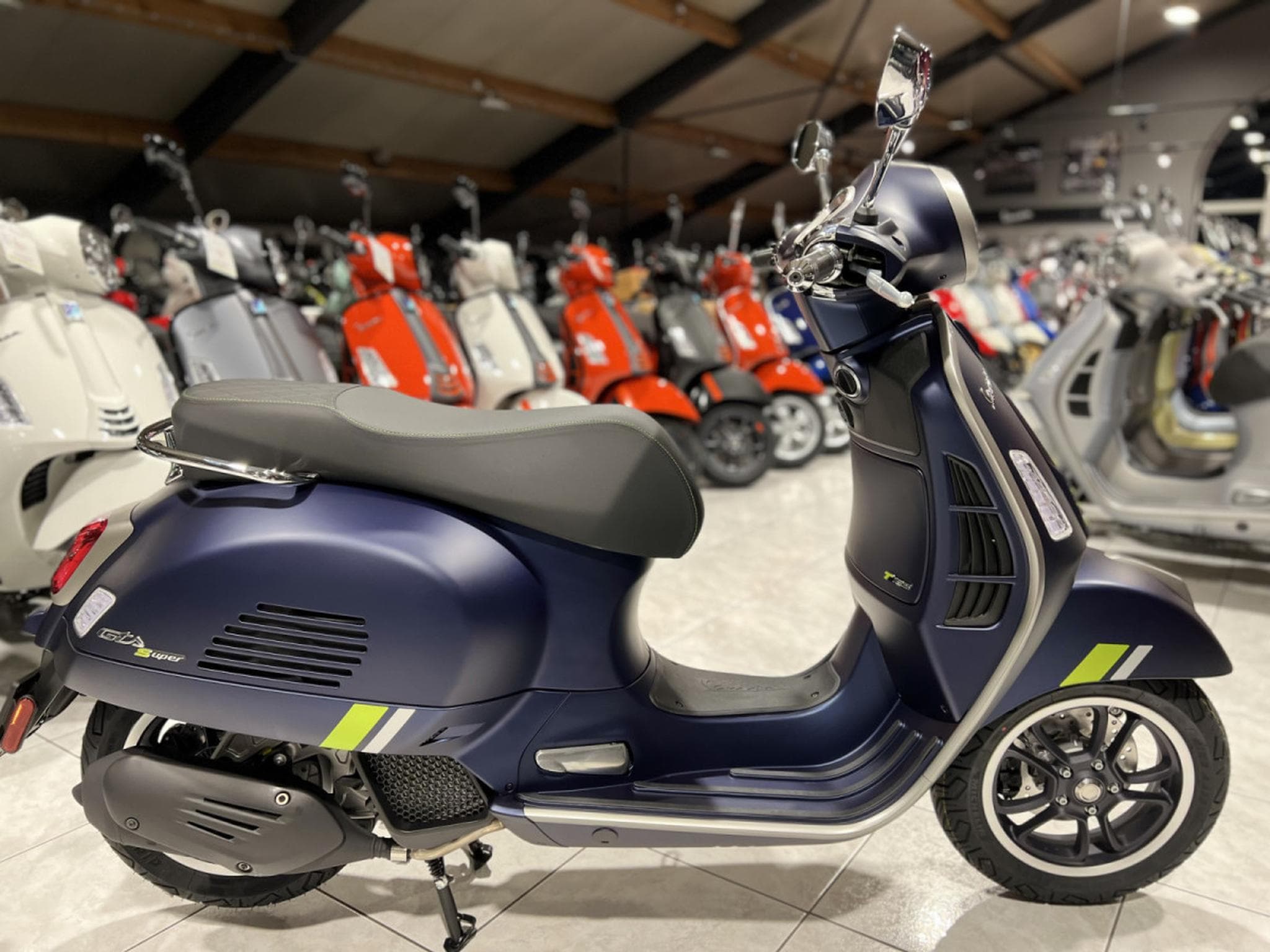 Vespa GTS 125 Bleu Matt (2026) - Photo 1