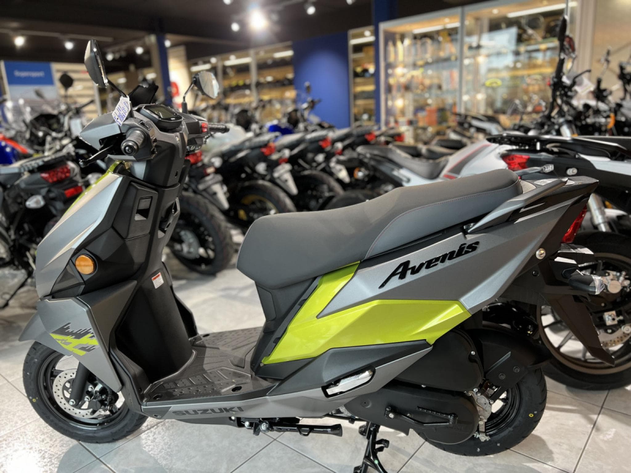 Suzuki Avenis 125 (2024) - Foto 3