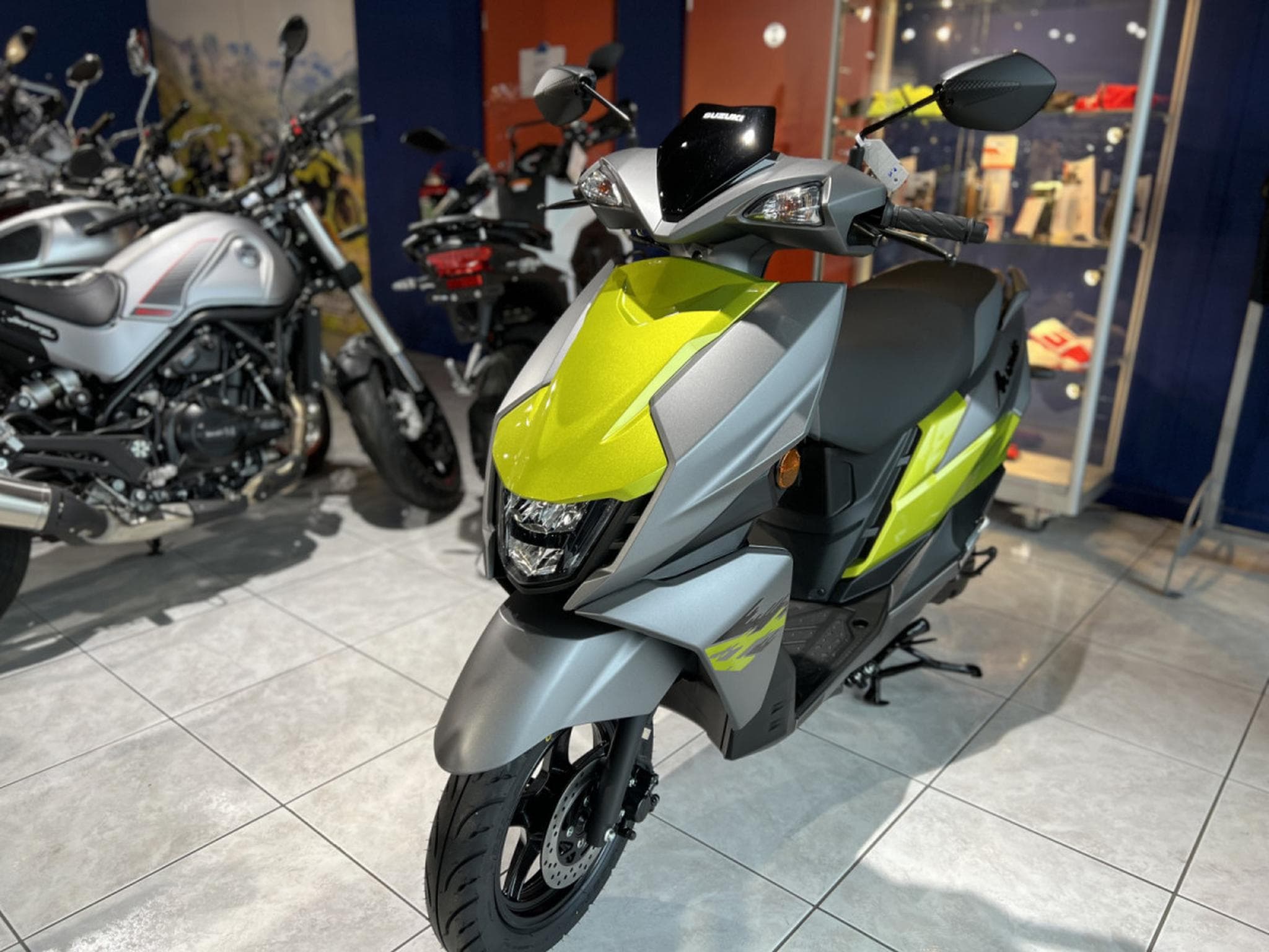 Suzuki Avenis 125 (2024) - Foto 2