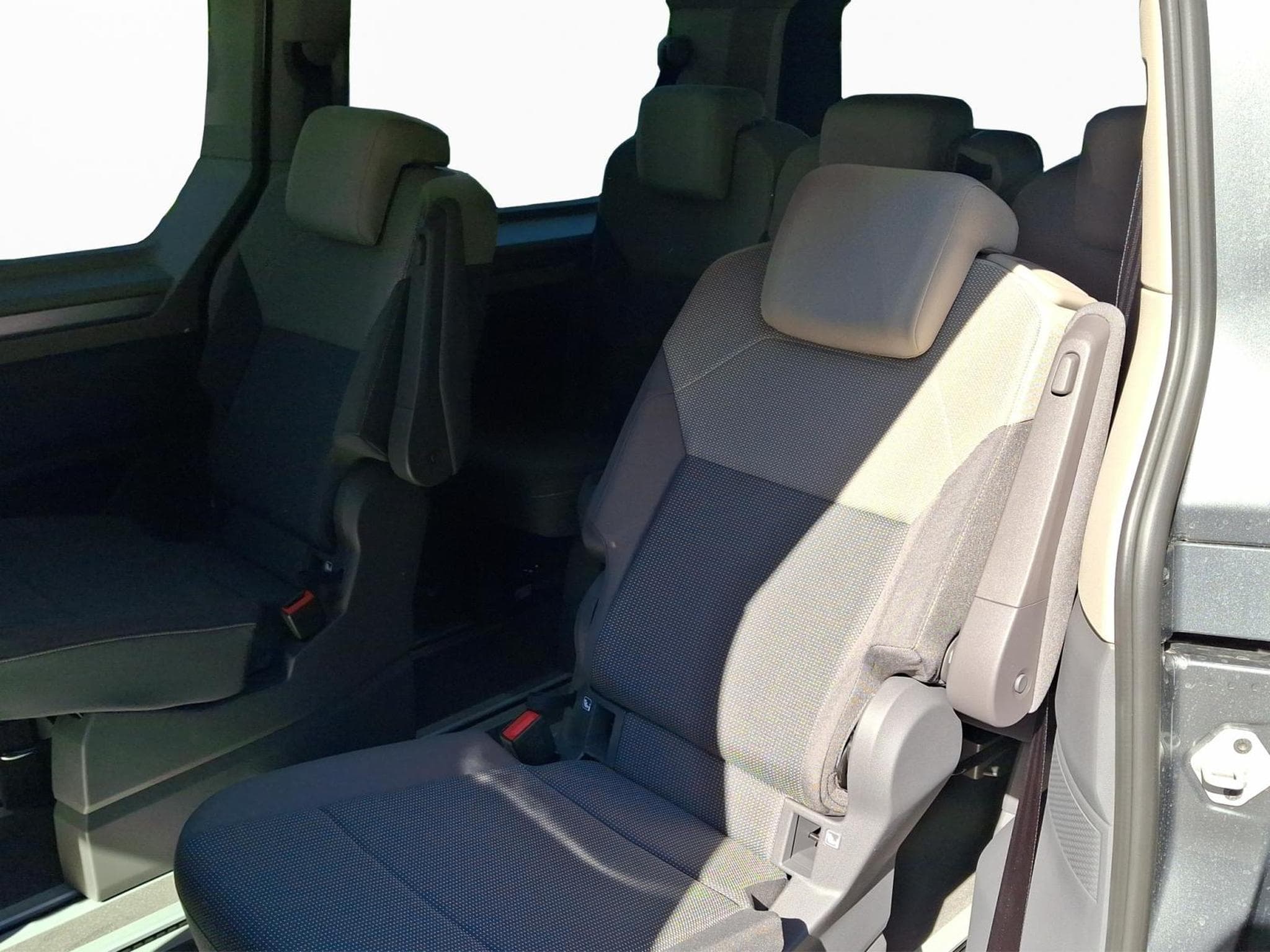 VW T7 Life (2026) - Photo 18