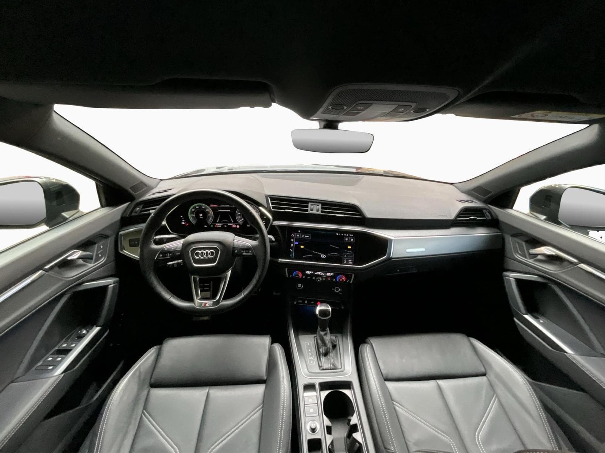 Audi Q3 SB+45TFSI+S-line+S-Tronic+P.Premium+LM19+Black-Style (2023) - Foto 2