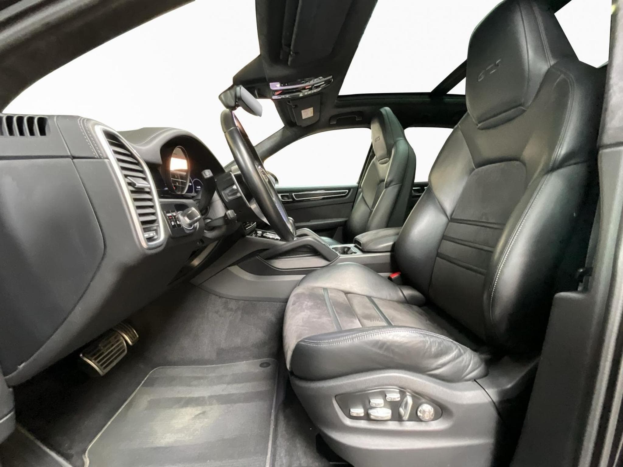 Porsche Cayenne GTS+Tiptronic-S+PTM+AHK+Bose+PDLS-Plus+Accés-Confort (2020) - Photo 9
