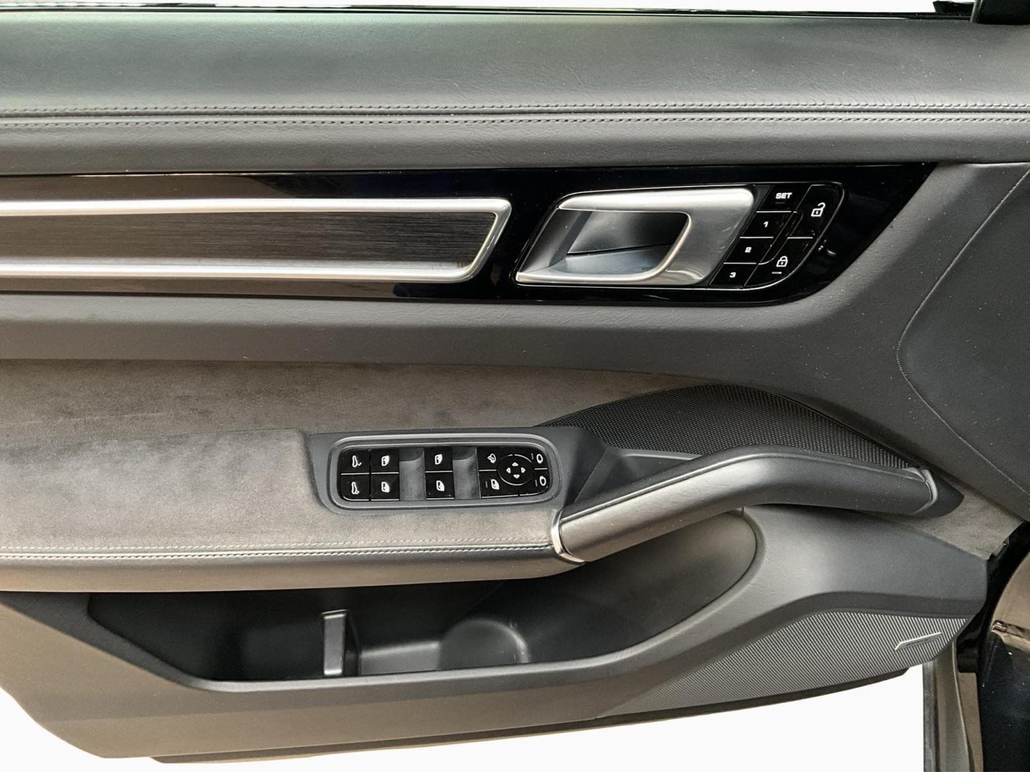 Porsche Cayenne GTS+Tiptronic-S+PTM+AHK+Bose+PDLS-Plus+Accés-Confort (2020) - Photo 14