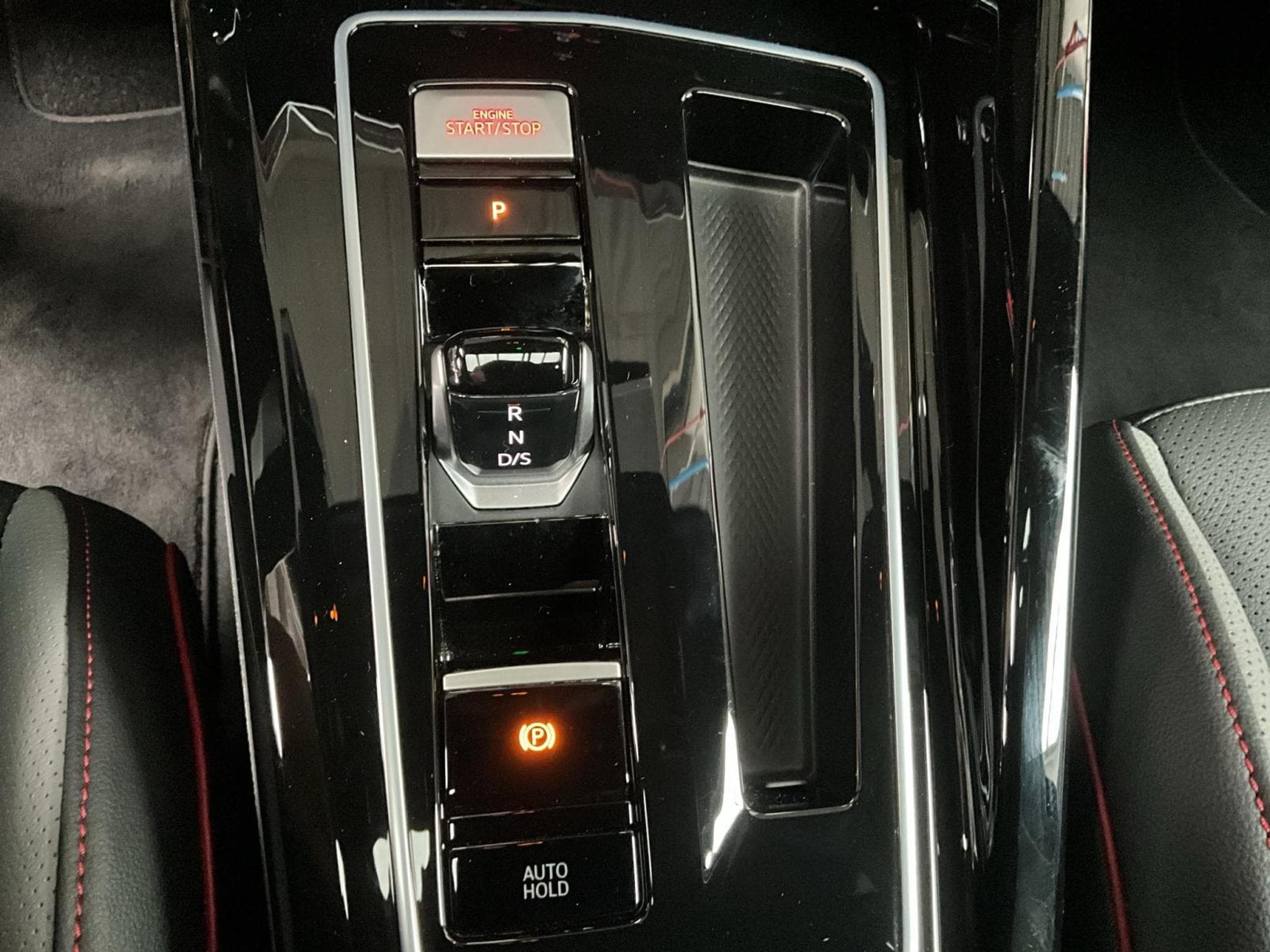 VW Golf GTI+DSG+360°+LM19+P.Leder+Pano+P.Tech. (2025) - Photo 12