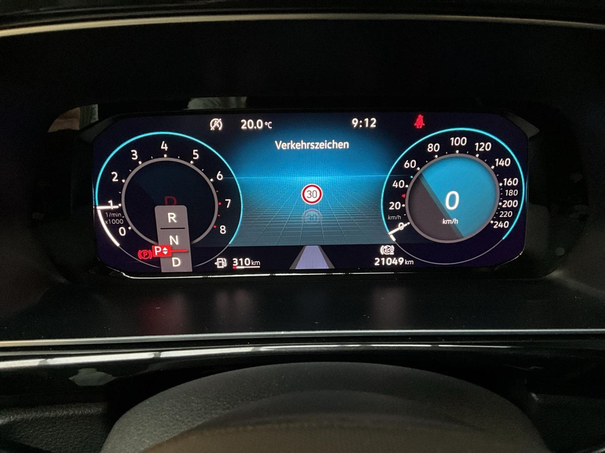 VW Caddy Style+DSG+LED+NAVI+Pano+DAB+Rear-View (2023) - Photo 11