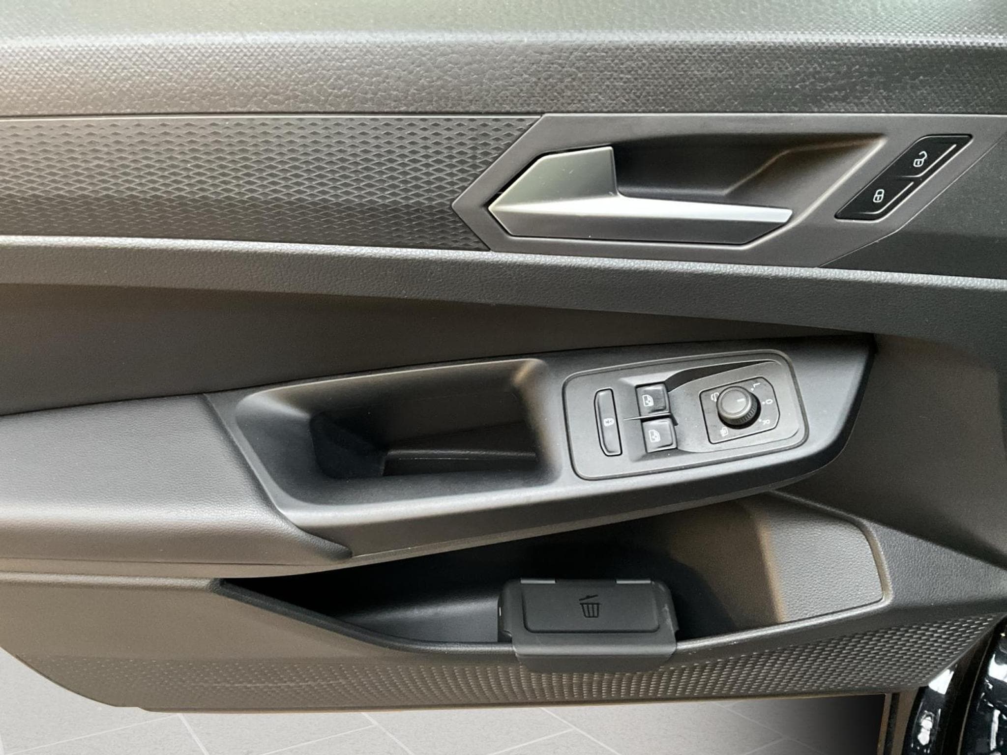 VW Caddy Style+DSG+LED+NAVI+Pano+DAB+Rear-View (2023) - Photo 14