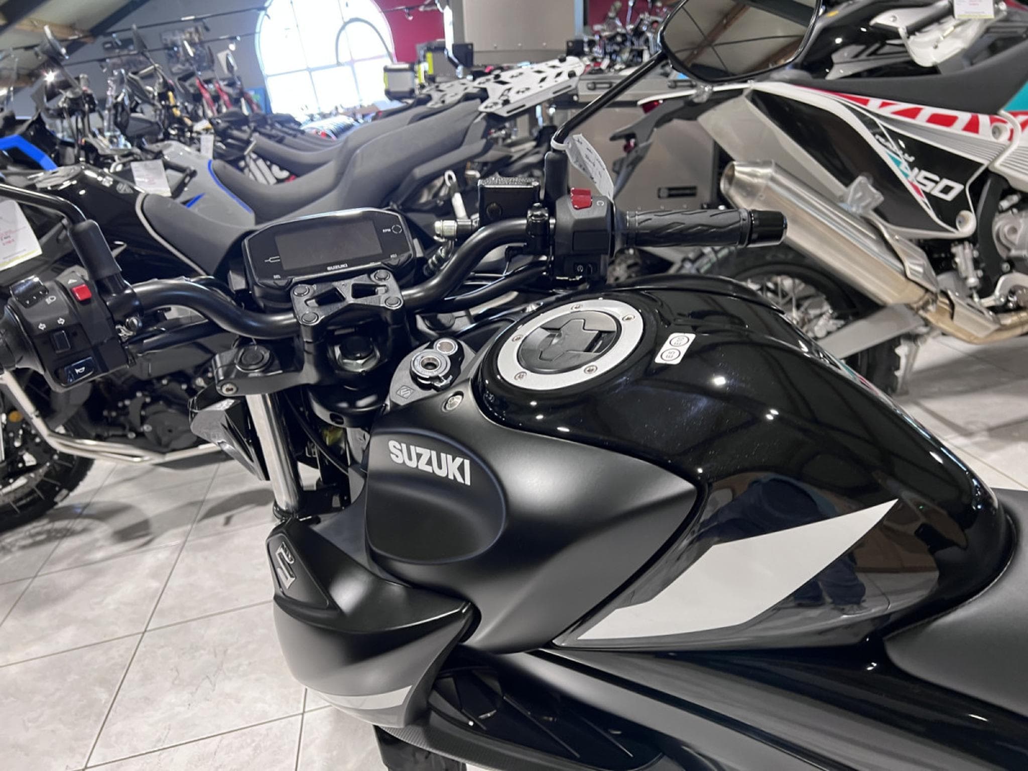 Suzuki GSX-S (2025) - Foto 6