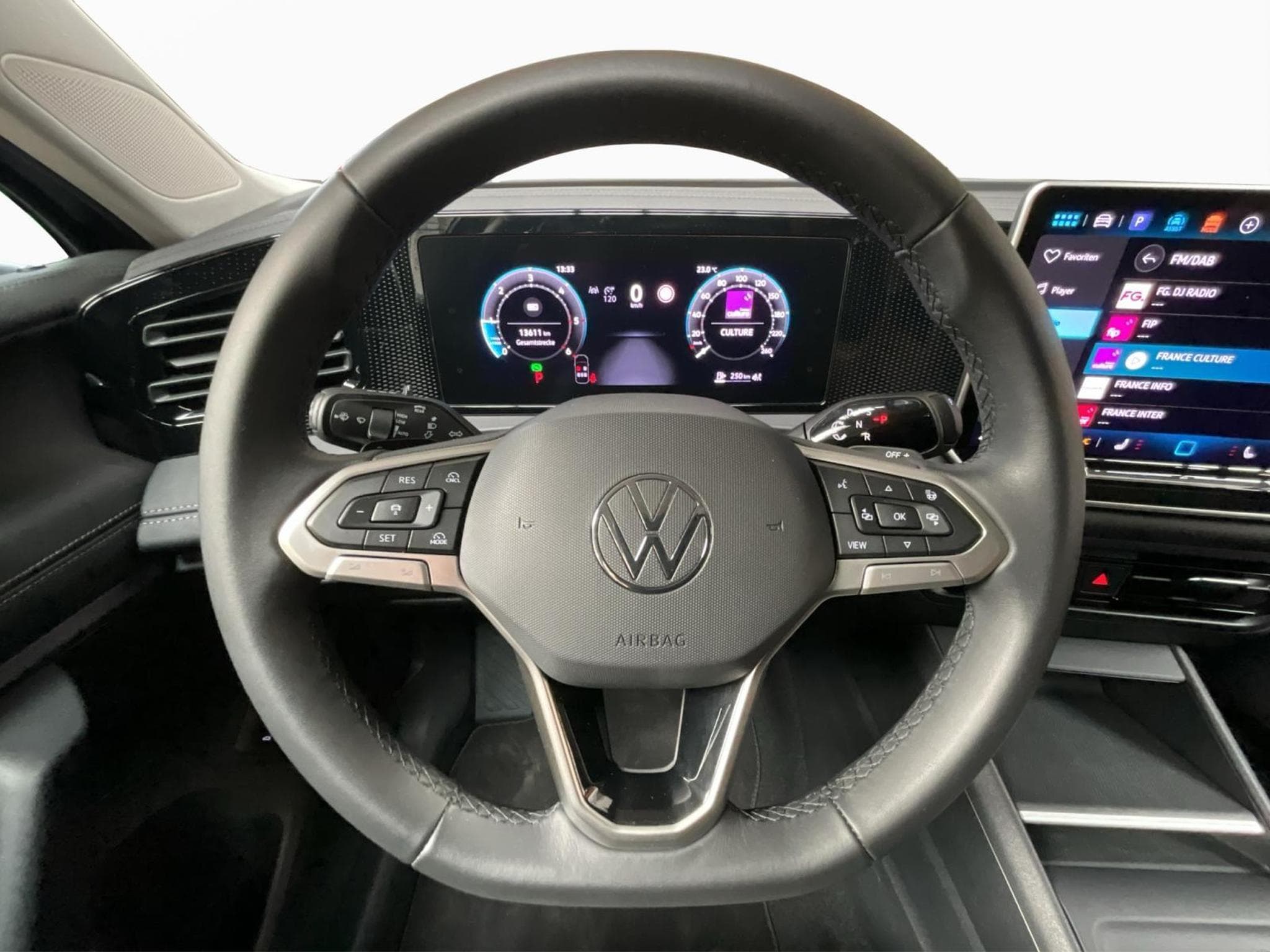 VW Tiguan Life+DSG+P.Design+P.Confort+LM17+Led+P.Select (2026) - Photo 10