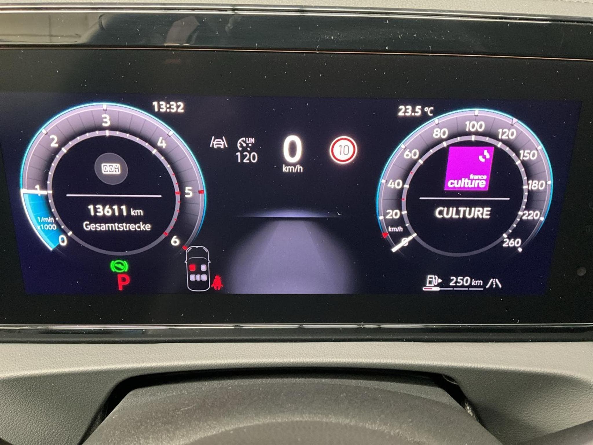 VW Tiguan Life+DSG+P.Design+P.Confort+LM17+Led+P.Select (2026) - Photo 11