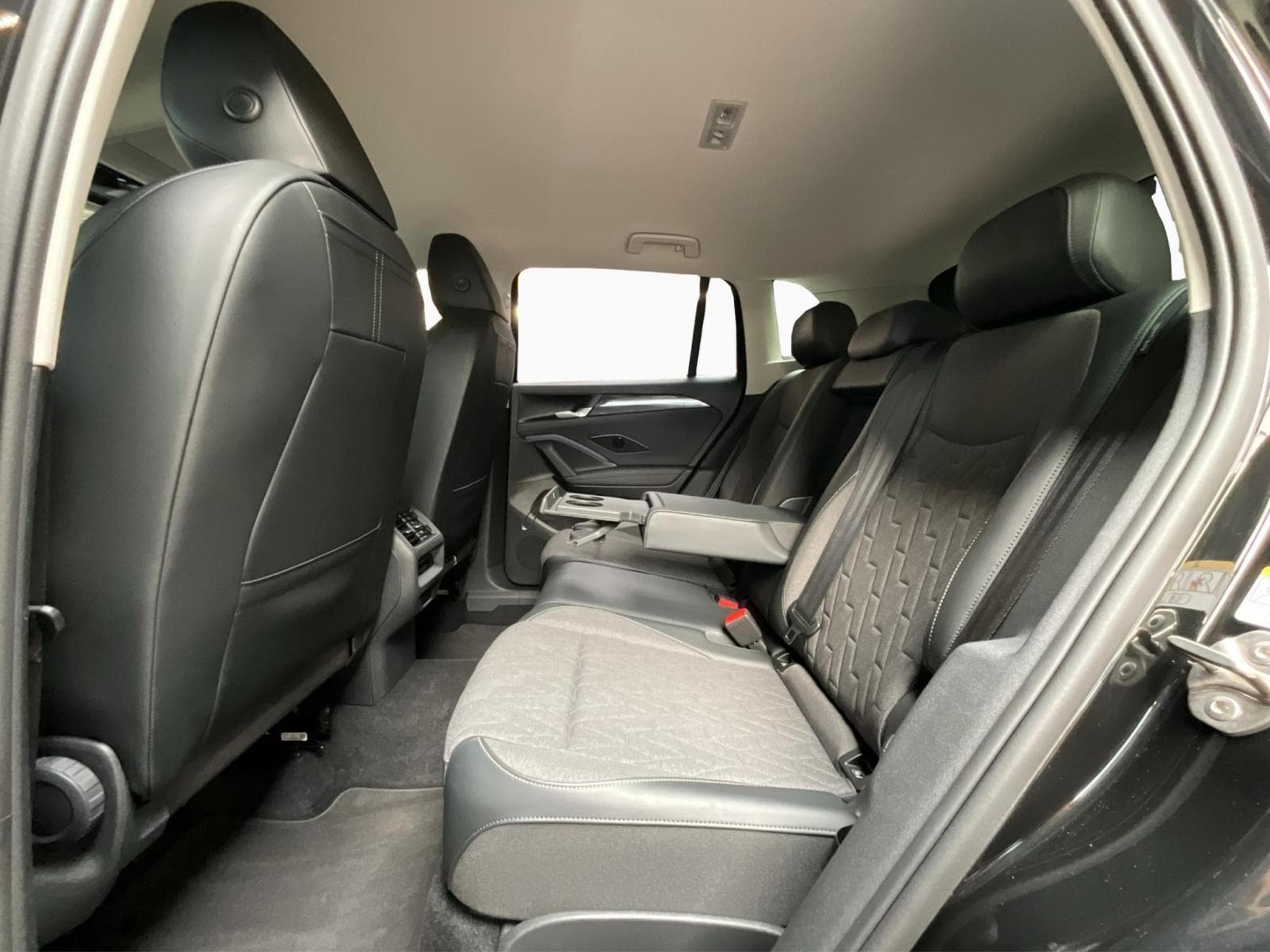 VW Tiguan Life+DSG+P.Design+P.Confort+LM17+Led+P.Select (2026) - Photo 15