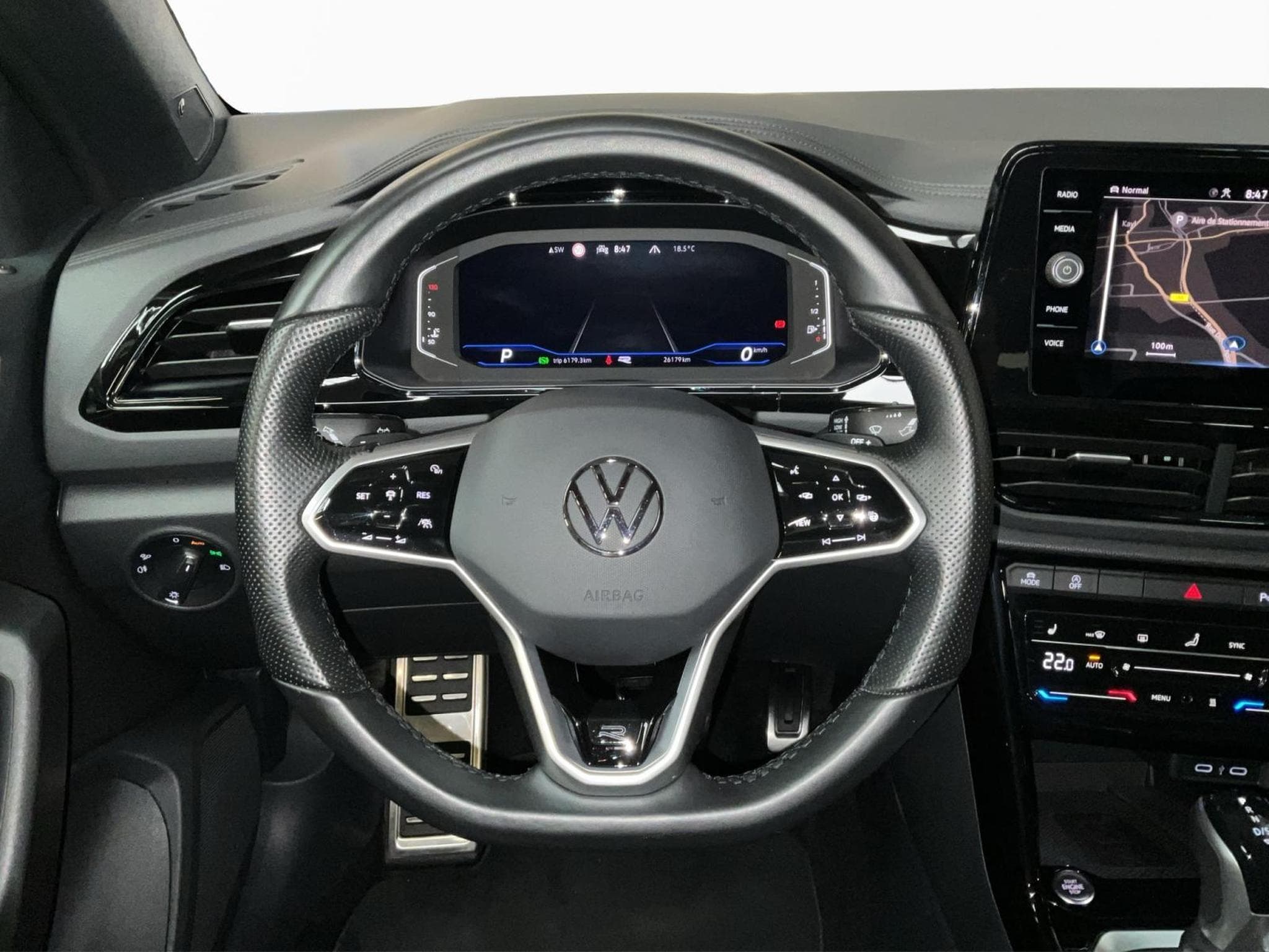 VW T-Roc R-Line+DSG+LM19+IQ-Light+Black-Style+Stand-H.+Keyless (2022) - Photo 10
