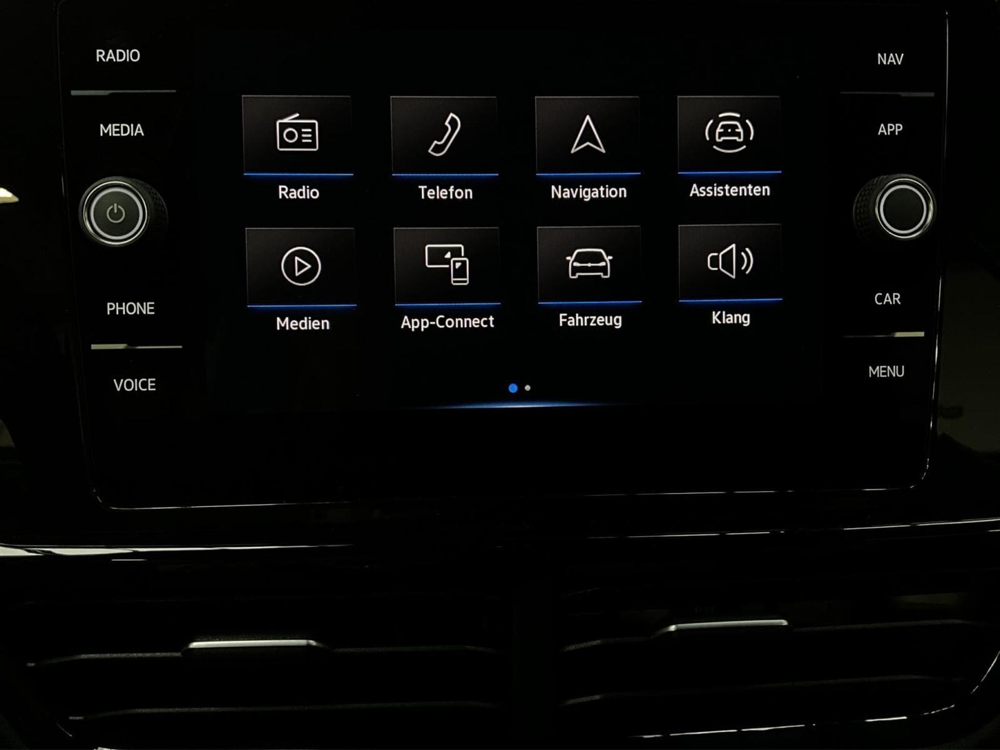 VW T-Roc R-Line+DSG+LM19+IQ-Light+Black-Style+Stand-H.+Keyless (2022) - Photo 13