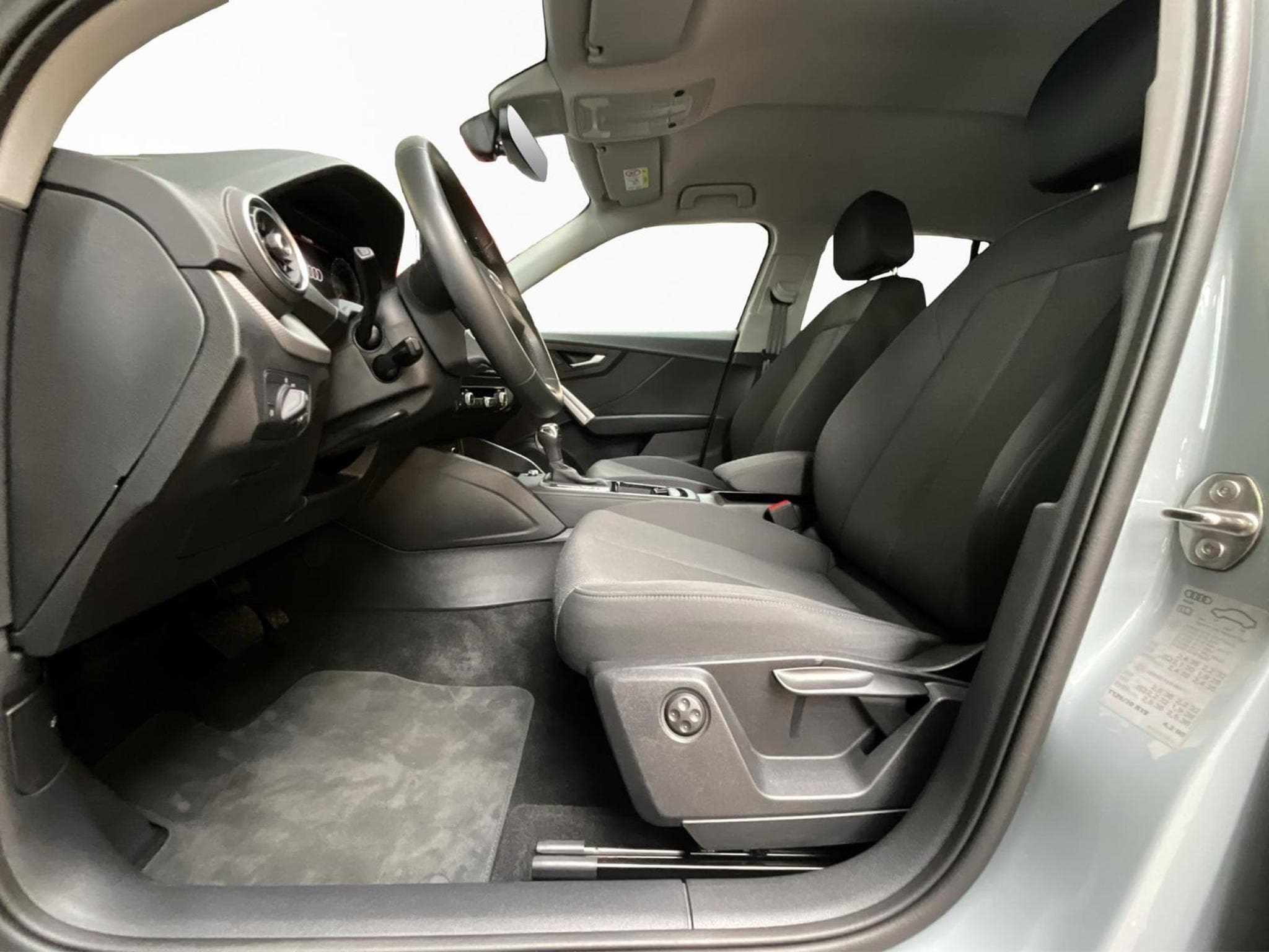 Audi Q2 Advanced+S-Tronic+P.Business+P.Assistance+P.Confort-Plus+LED (2025) - Foto 9
