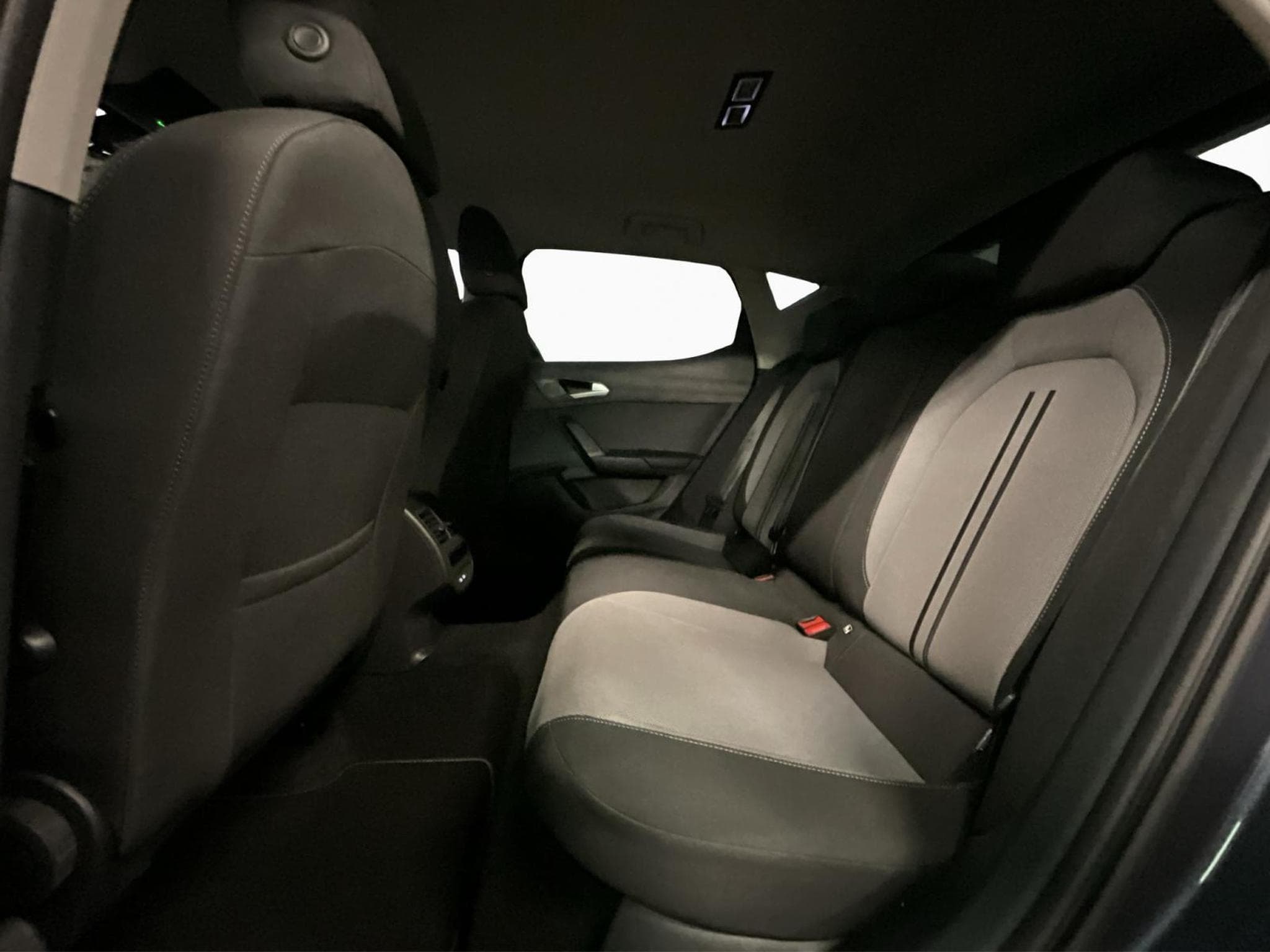 Seat Leon Style+DSG+P.Confort+Full-Link+P.Convience+P.Safe (2025) - Photo 15