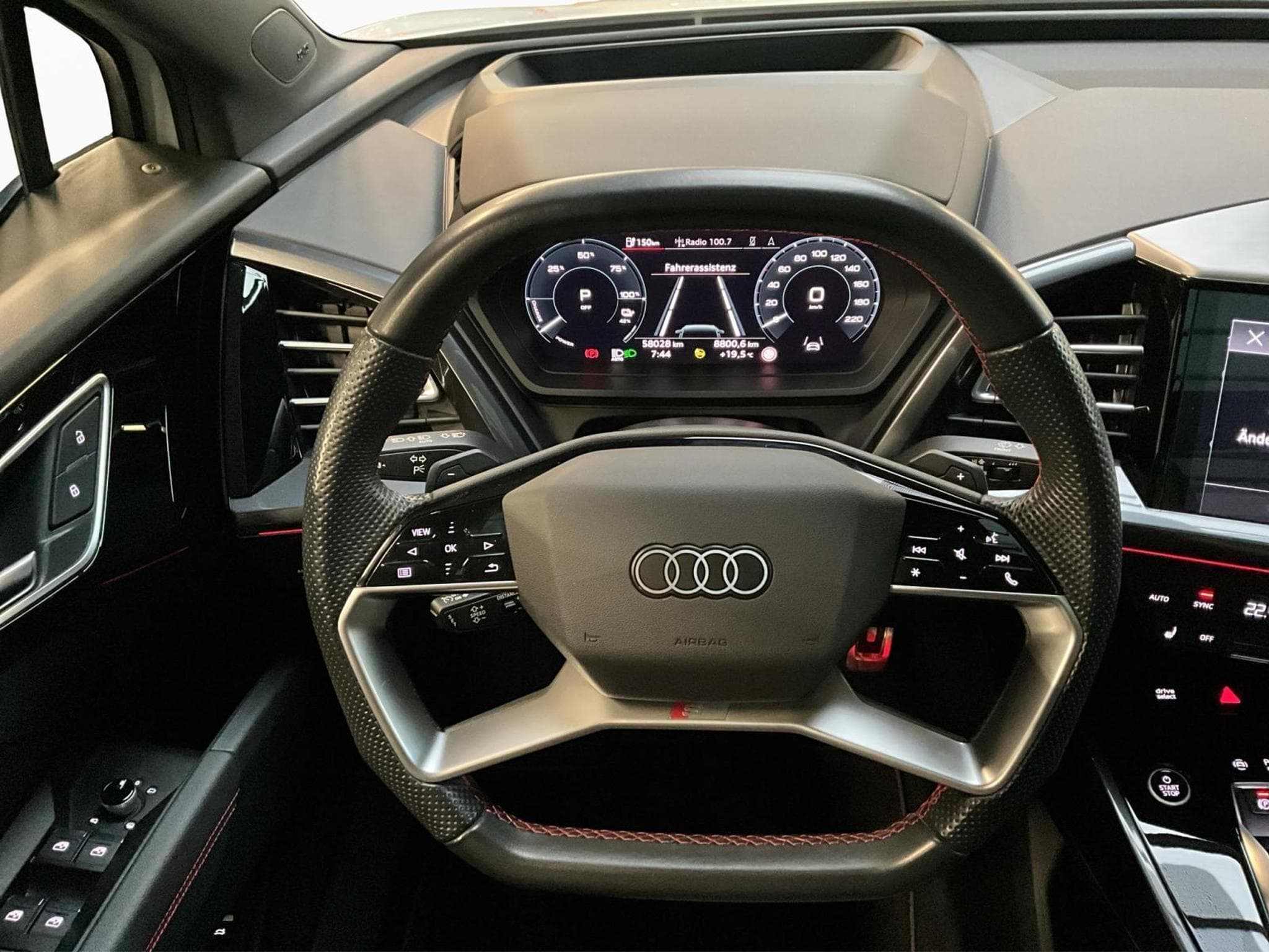 Audi Q4 e-tron 77kWh+SB+e-tron40+S-Line+P.Premium+Pano+Black-Style+Sonos (2022) - Foto 10