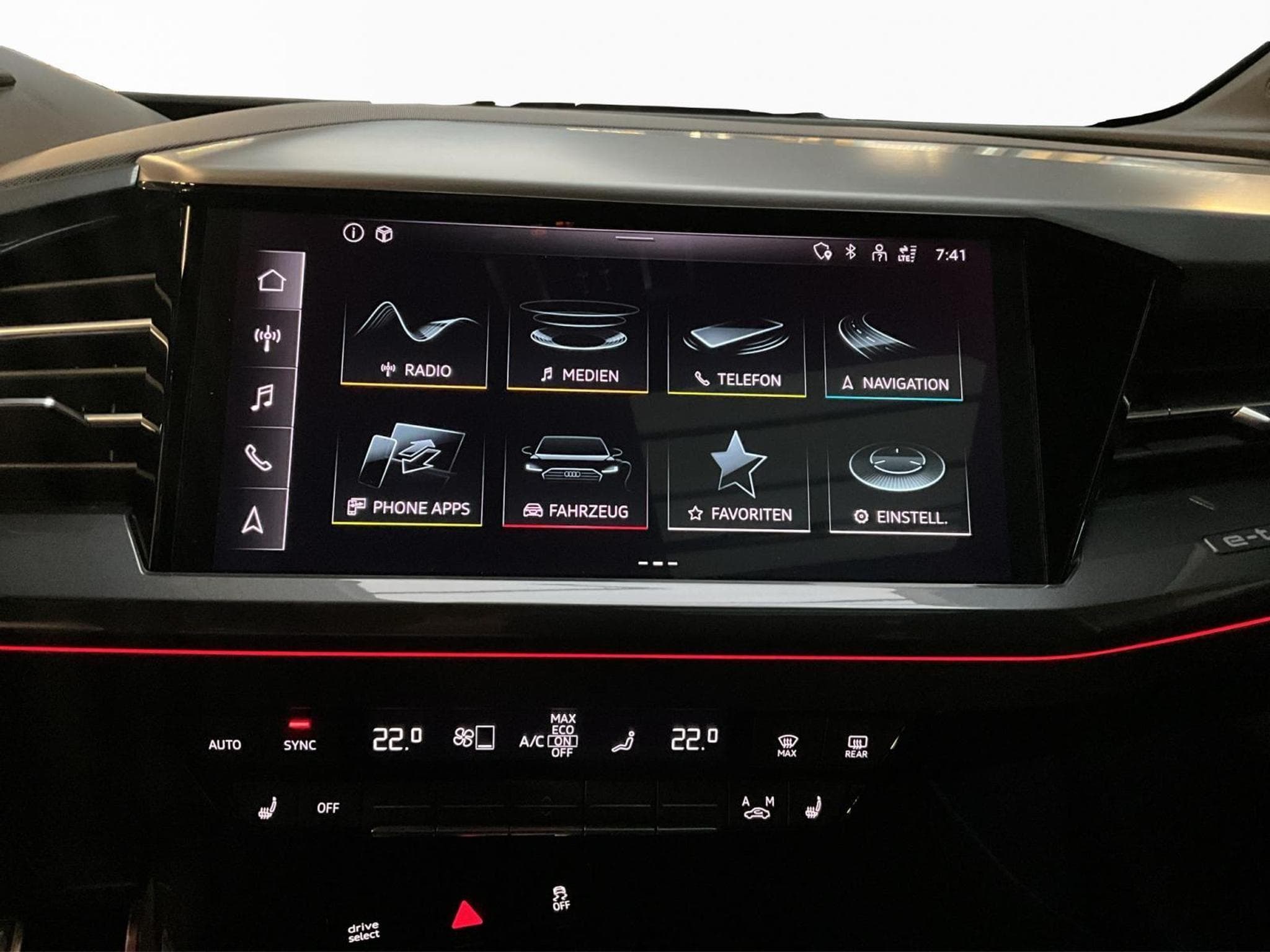 Audi Q4 e-tron 77kWh+SB+e-tron40+S-Line+P.Premium+Pano+Black-Style+Sonos (2022) - Foto 13