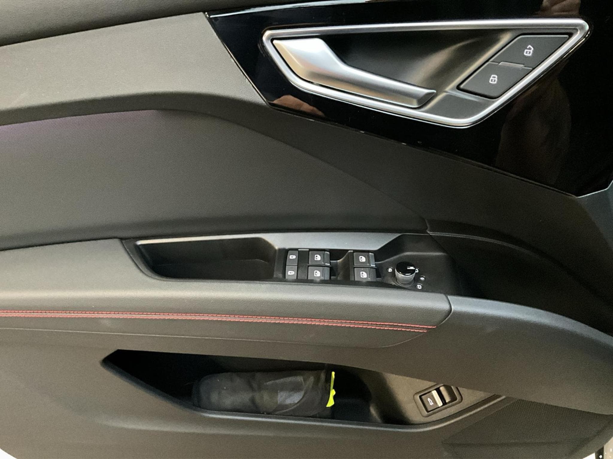 Audi Q4 e-tron 77kWh+SB+e-tron40+S-Line+P.Premium+Pano+Black-Style+Sonos (2022) - Foto 14