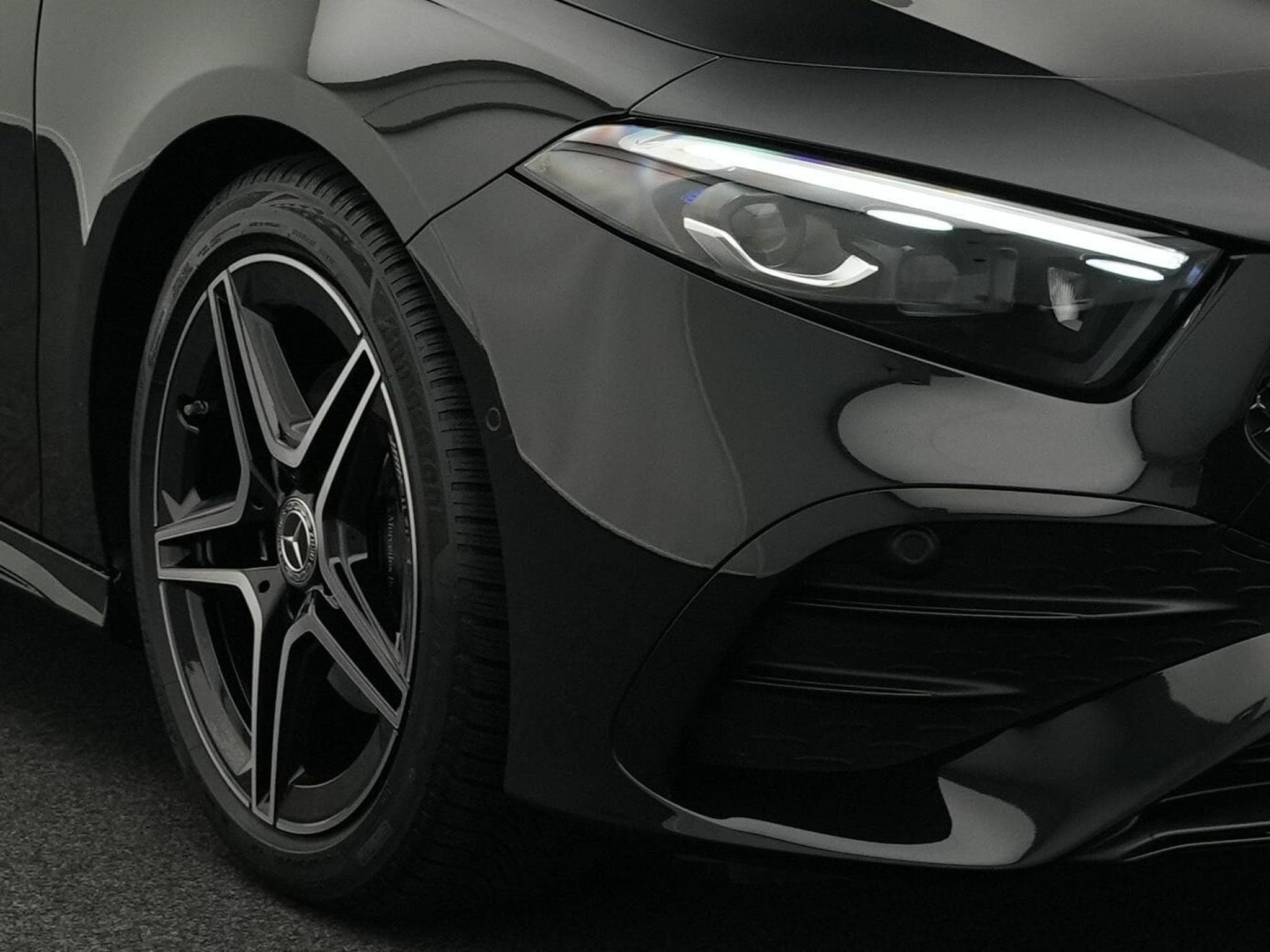 Mercedes A 200 d AMG-Line Premium Plus (2025) - Photo 9