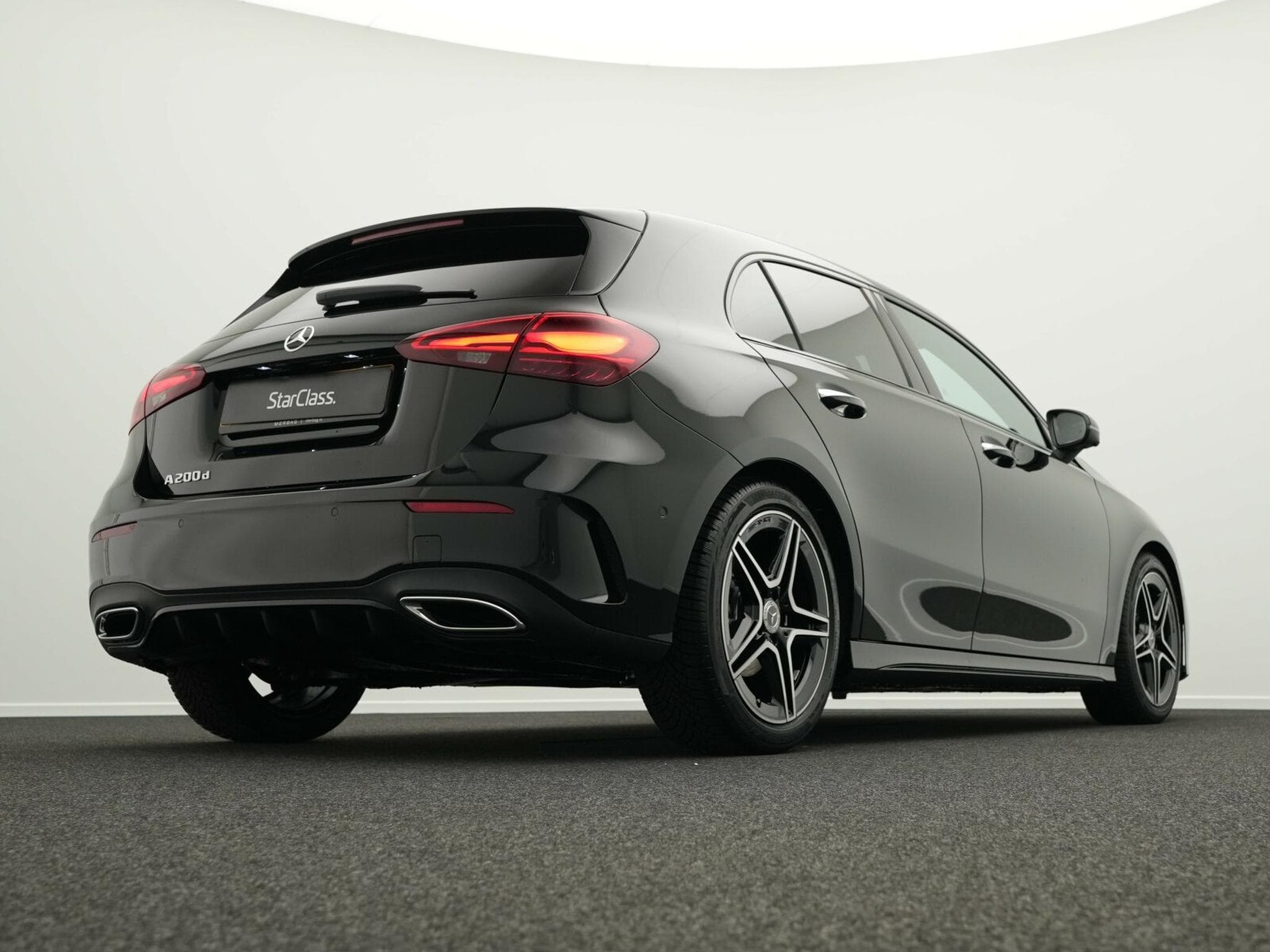 Mercedes A 200 d AMG-Line Premium Plus (2025) - Photo 11