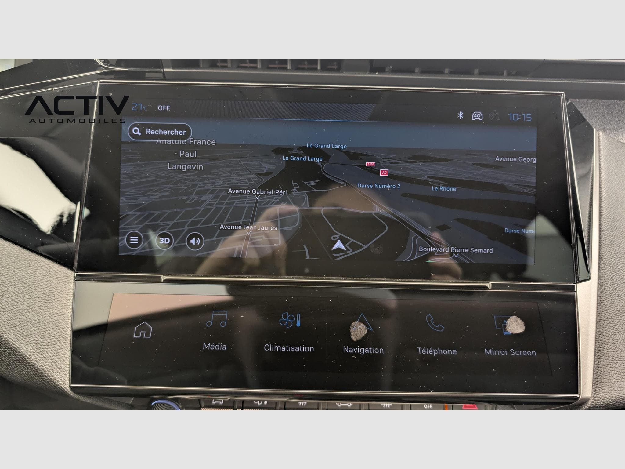 Peugeot 408 Hybrid 145 e-DCS6 Allure (2025) - Photo 18