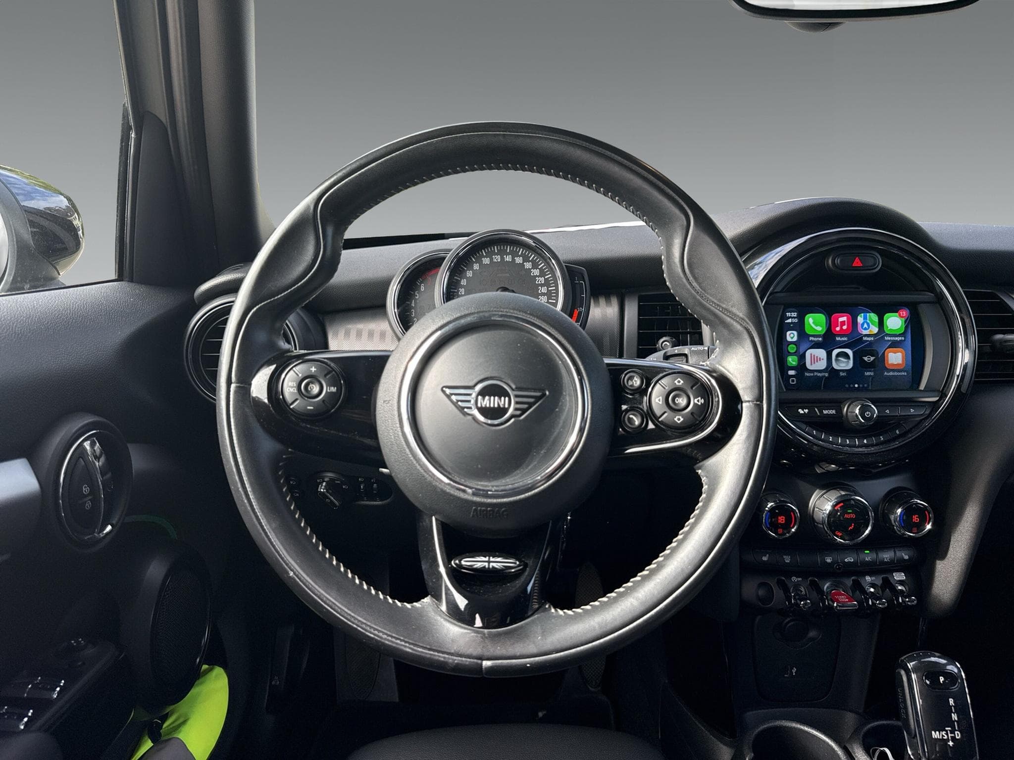 Mini Cooper +Chili-Paket+MINI Yours+Connected Navigation (2020) - Photo 10