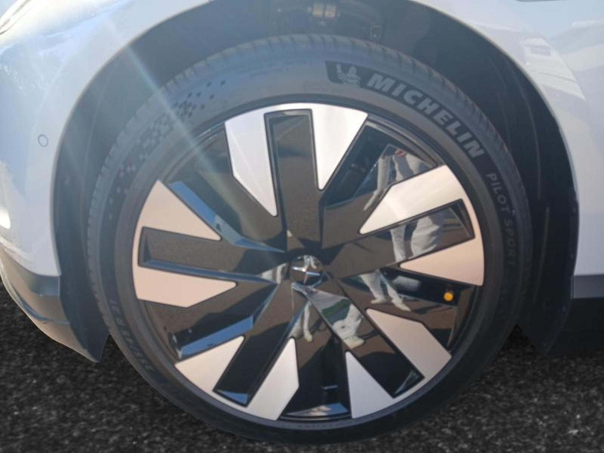 Polestar 4 Long range dual | Plus | Nappa (2024) - Foto 14