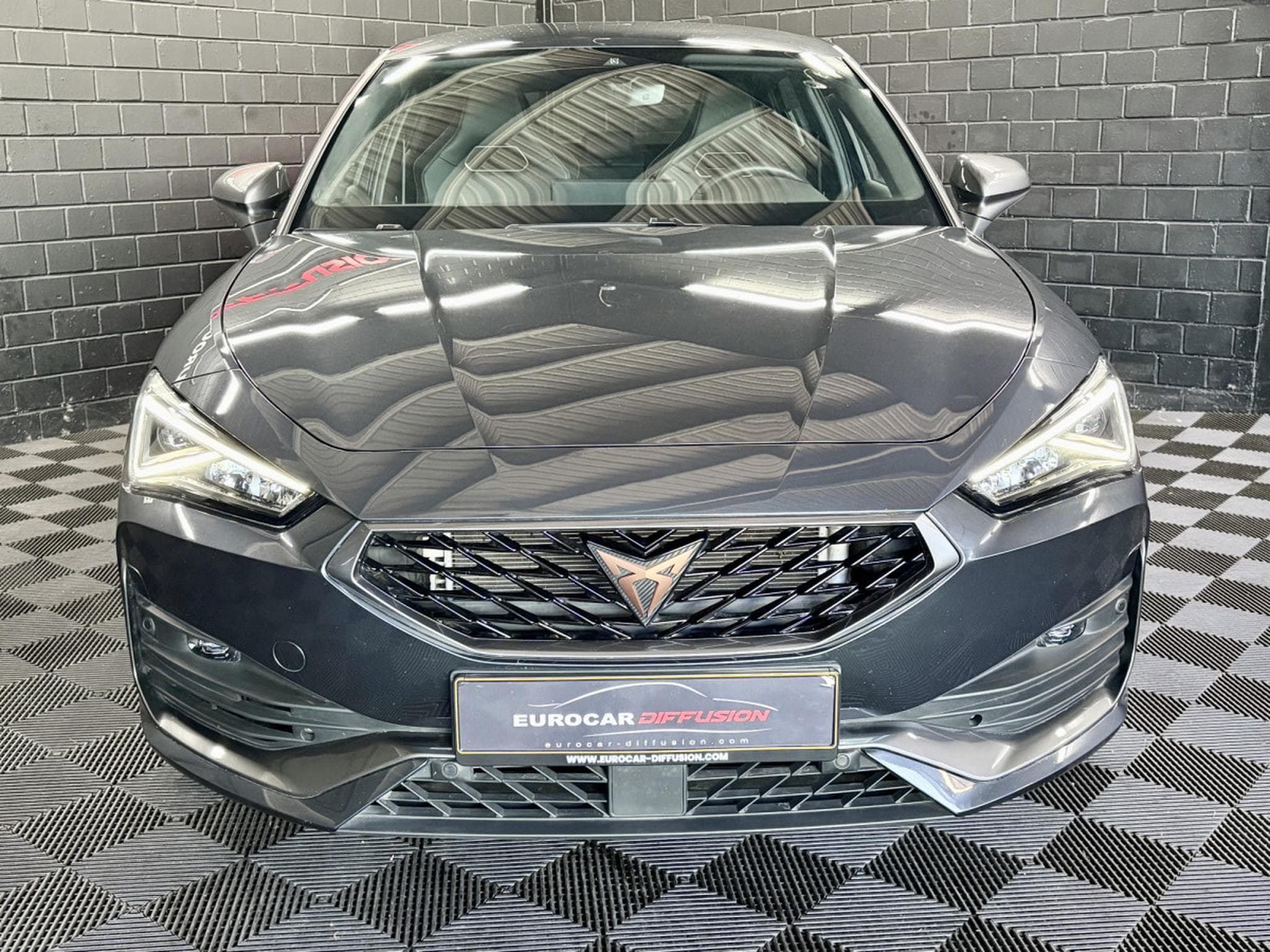 Cupra Leon VZ 2.0 TSI 300CV *DCC* CAM* SIEGES CHAUFF* (2024) - Photo 2