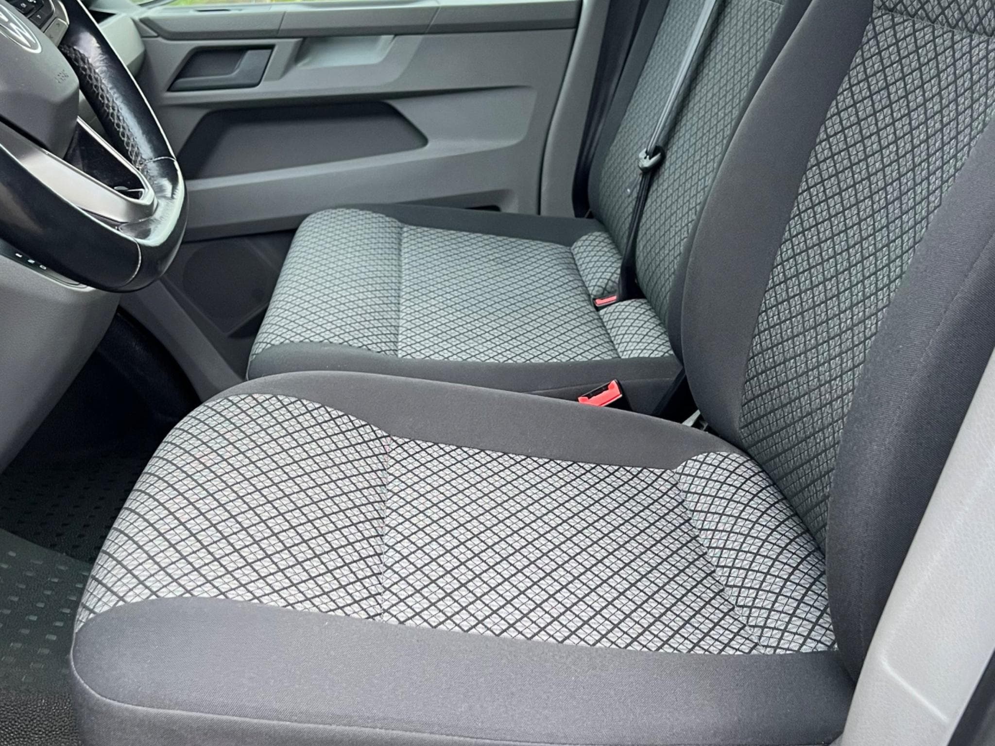 VW Caravelle (2021) - Photo 4