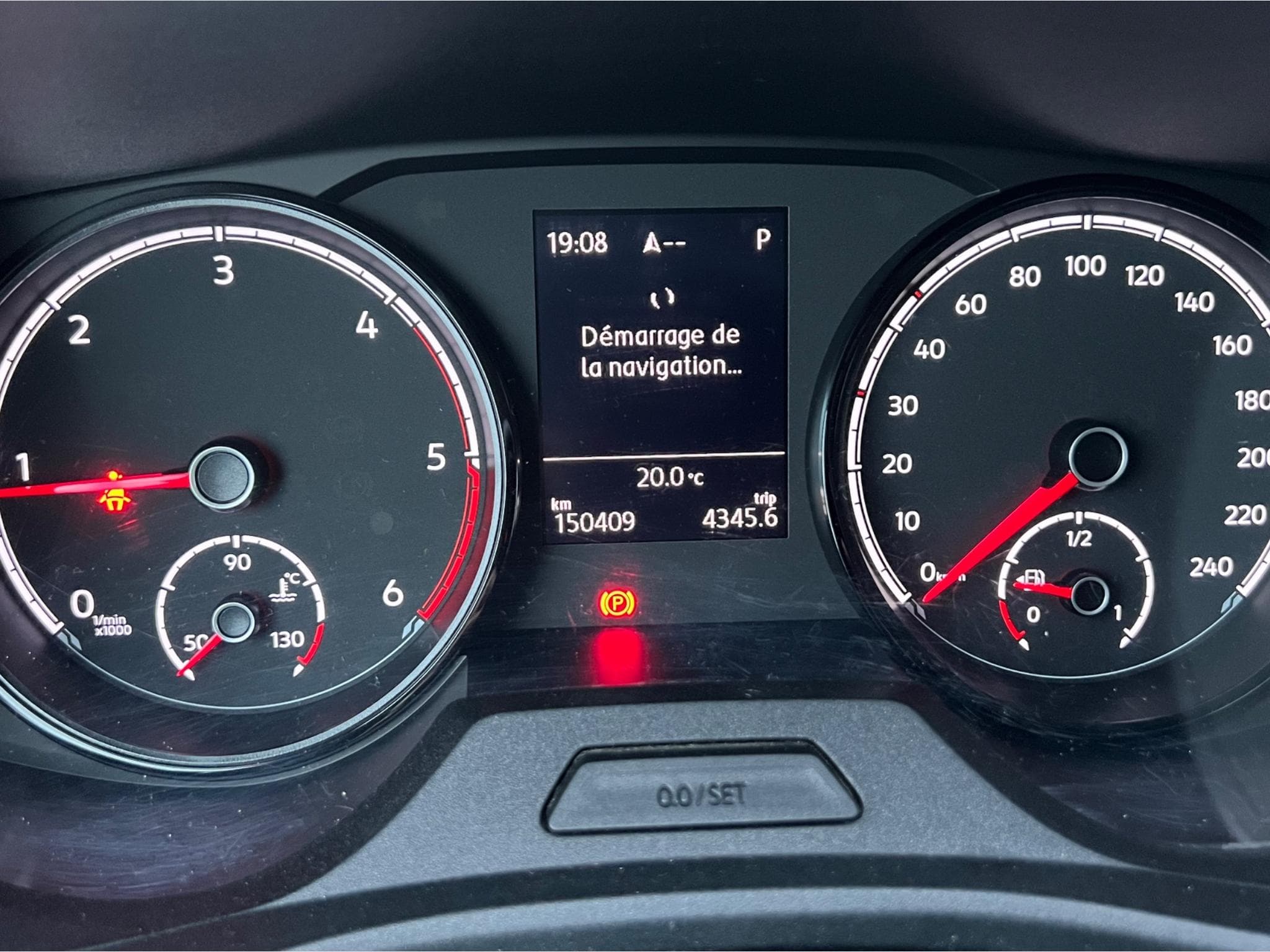 VW Caravelle (2021) - Photo 10