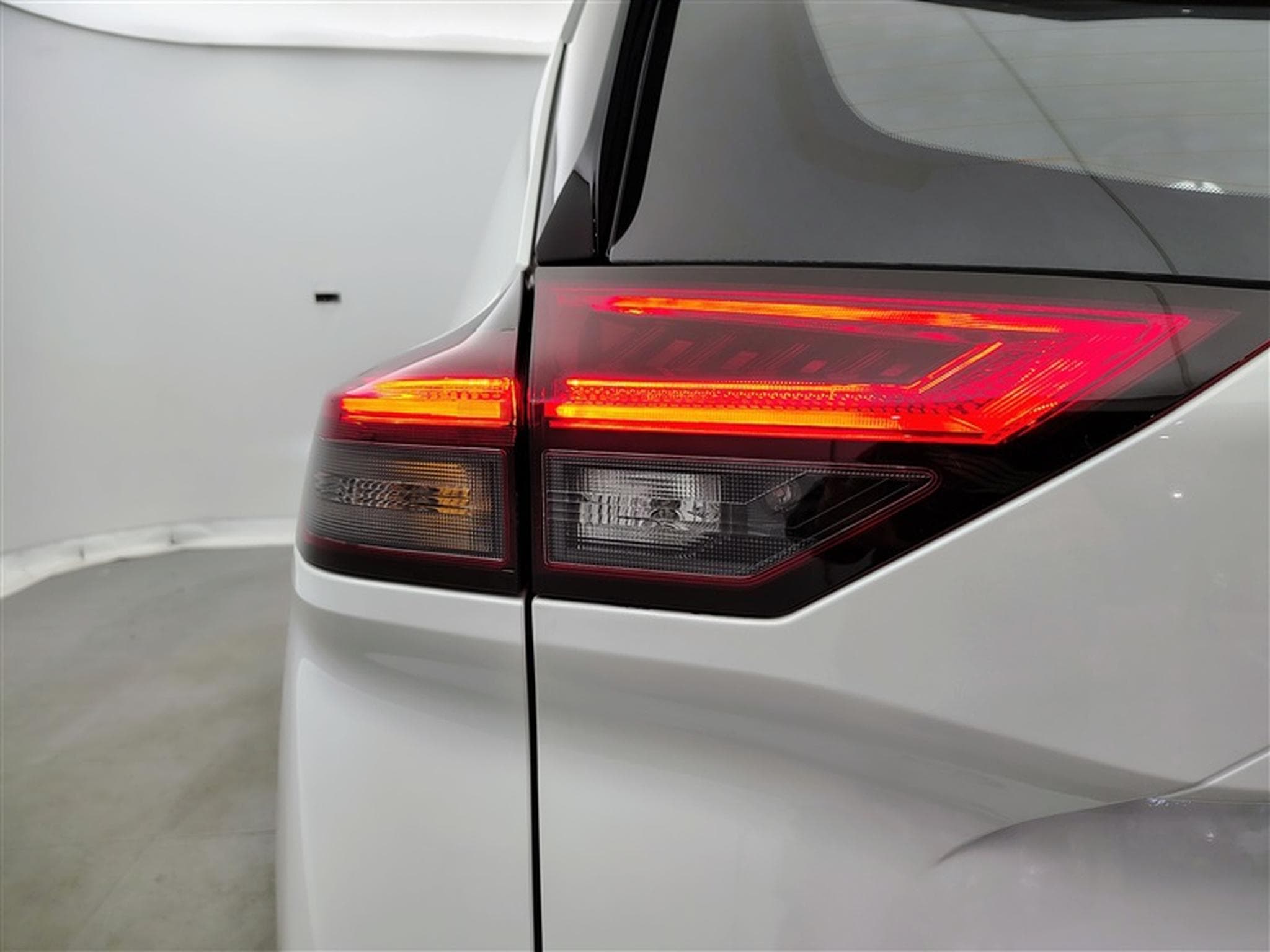 Nissan X-Trail 1.5 DIG-T 2WD X-Tronic Acenta 7pl. CARPLAY / FULL LED / CAM (2026) - Photo 16