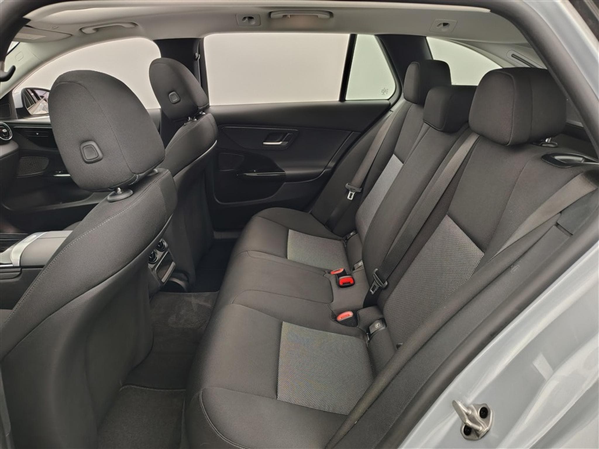 Mercedes C 180 Business Line MHEV/NAVI/FULL LED/TO PANO/JA17/PDC AV AR (2022) - Photo 13