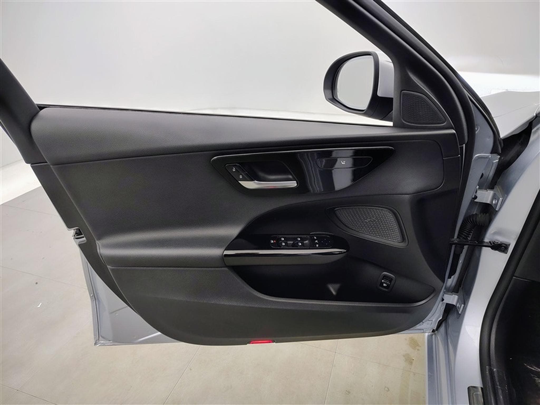 Mercedes C 180 Business Line MHEV/NAVI/FULL LED/TO PANO/JA17/PDC AV AR (2022) - Photo 17