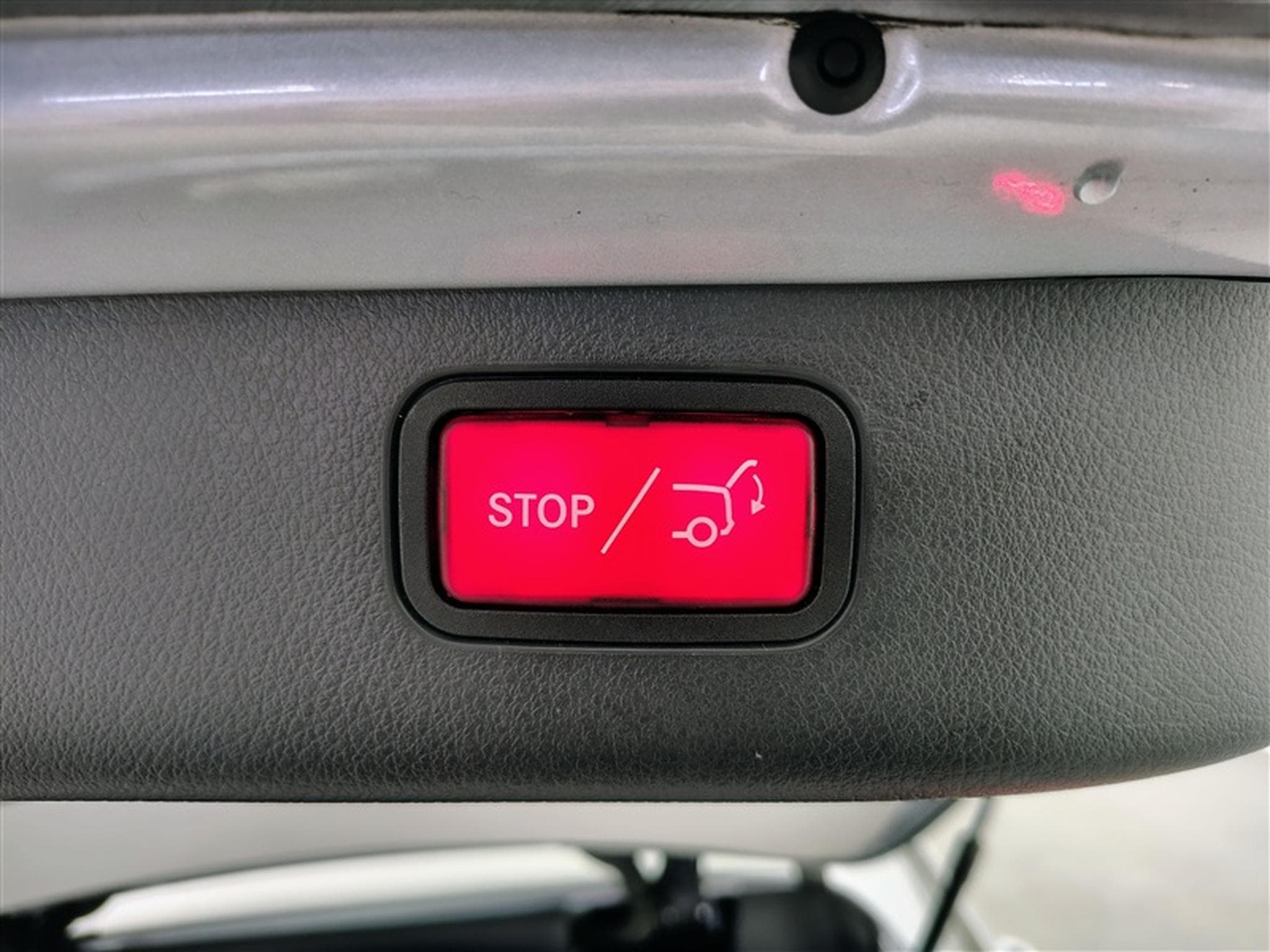 Mercedes C 180 Business Line MHEV/NAVI/FULL LED/TO PANO/JA17/PDC AV AR (2022) - Photo 20