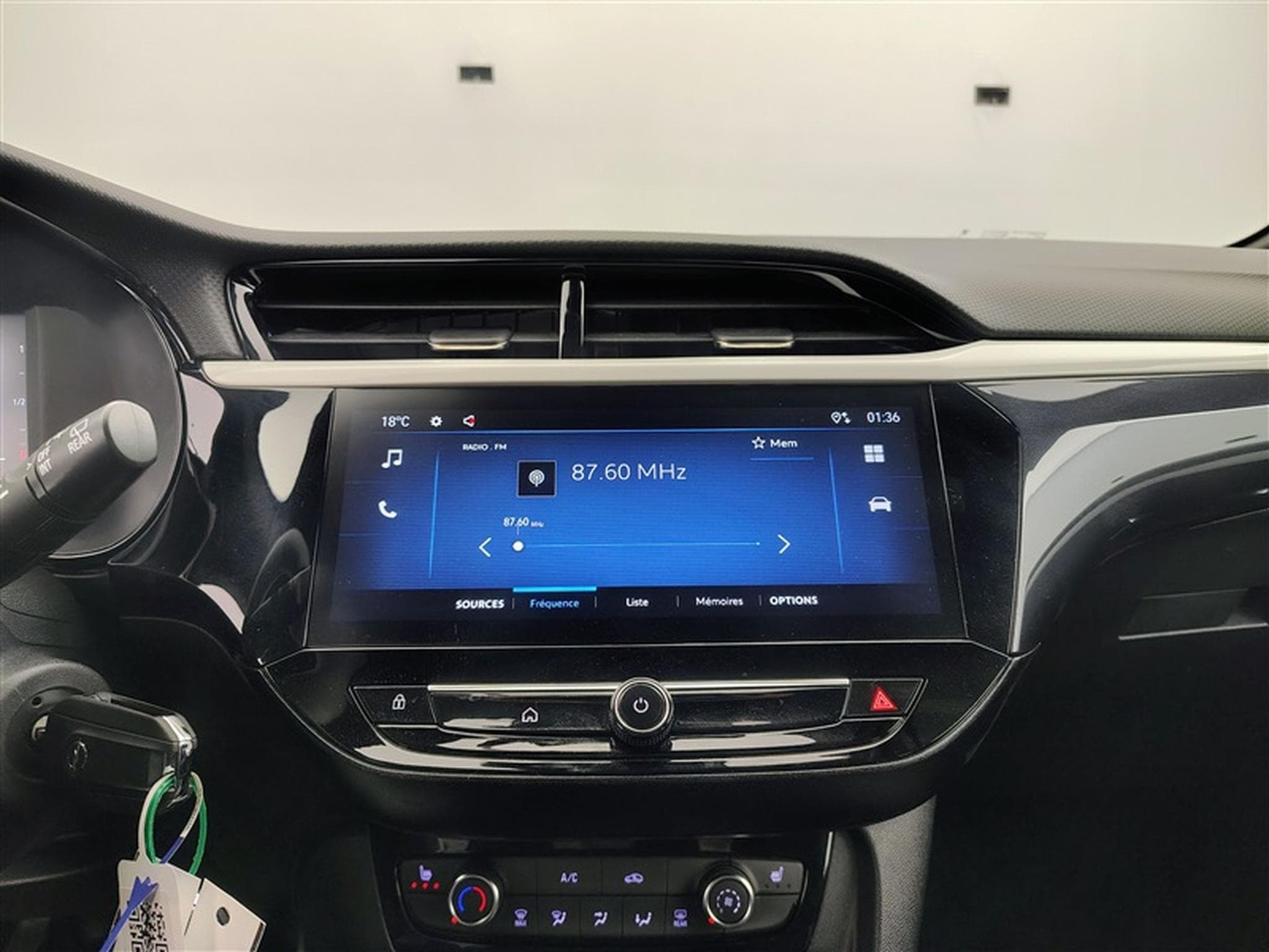 Opel Corsa 1.2 Turbo 100Cv GS CARPLAY / CAMERA / FULL LED / ALU (2025) - Photo 11
