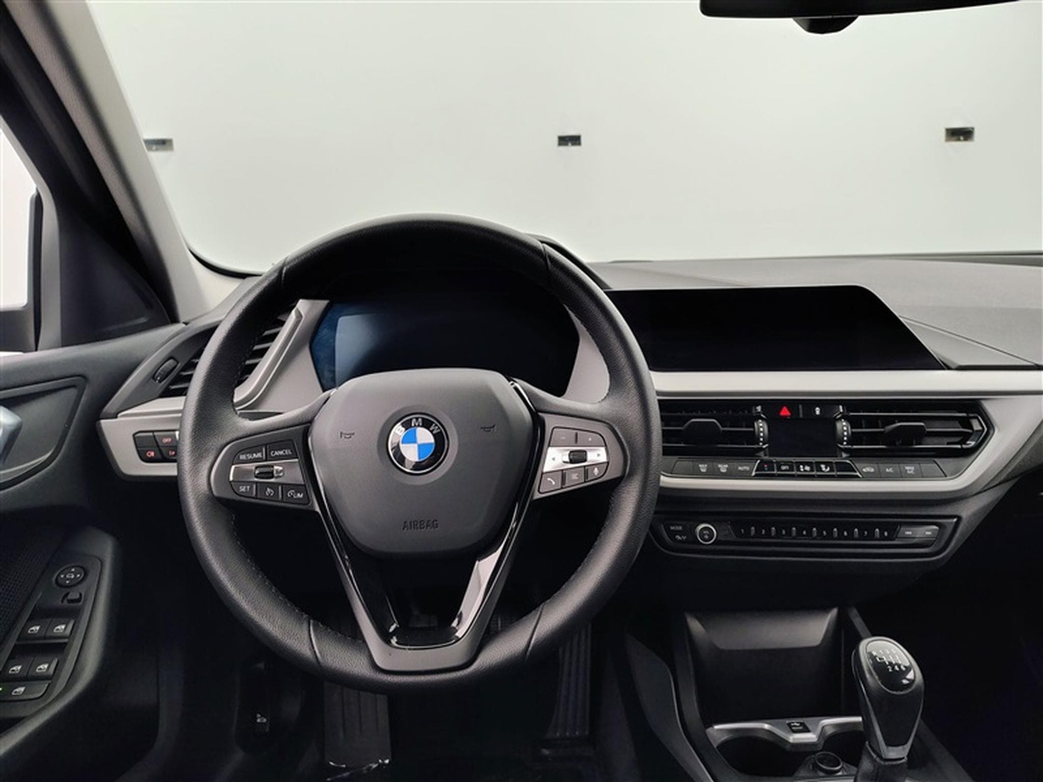 BMW 116 116 d Business NAVI/FULL LED/JA16/PDC (2023) - Photo 9