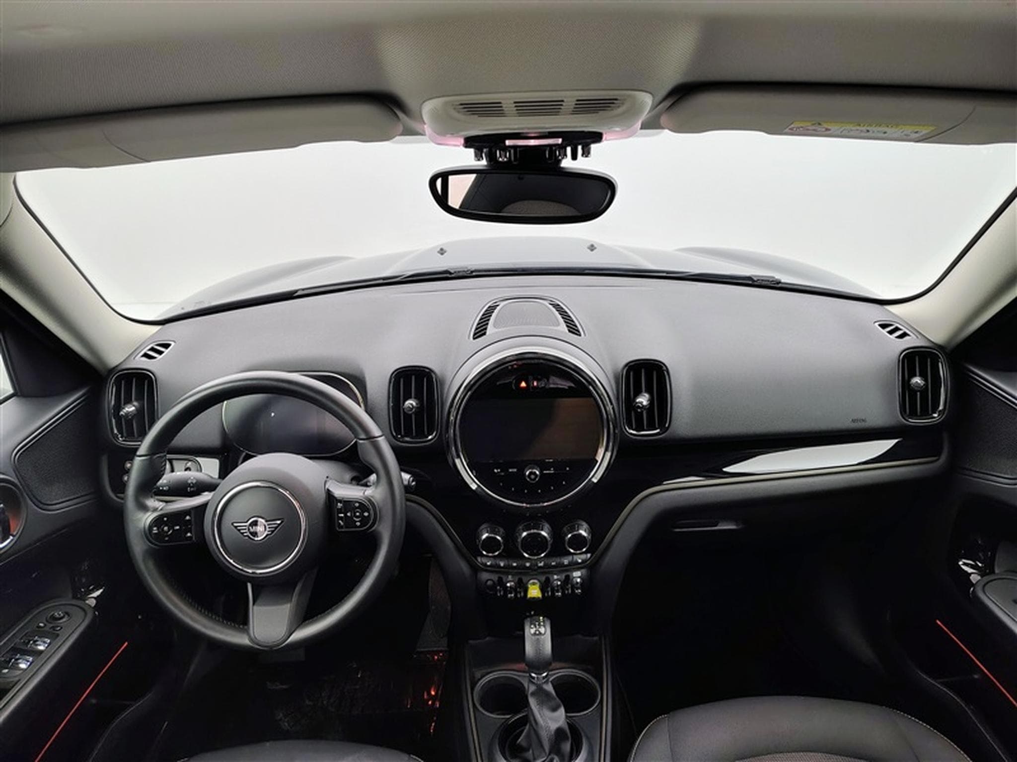 MINI Countryman 1.5A PHEV Cooper SE ALL4/NAVI/FULL LED/JA17/PDC (2023) - Photo 8