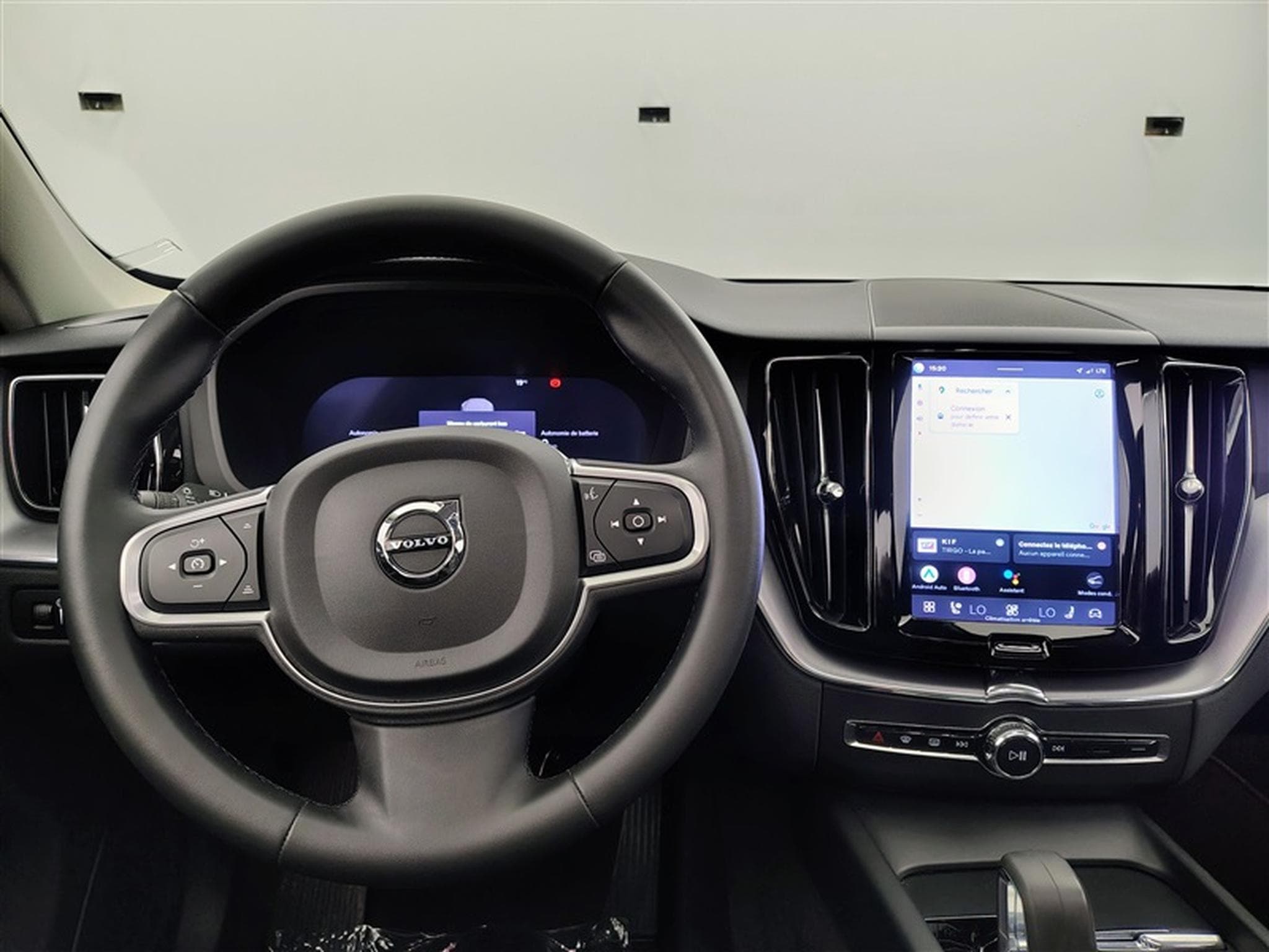 Volvo XC60 2.0 T6 PHEV AWD Inscription CUIR/NAVI/TO PANO/JA18 (2021) - Photo 9