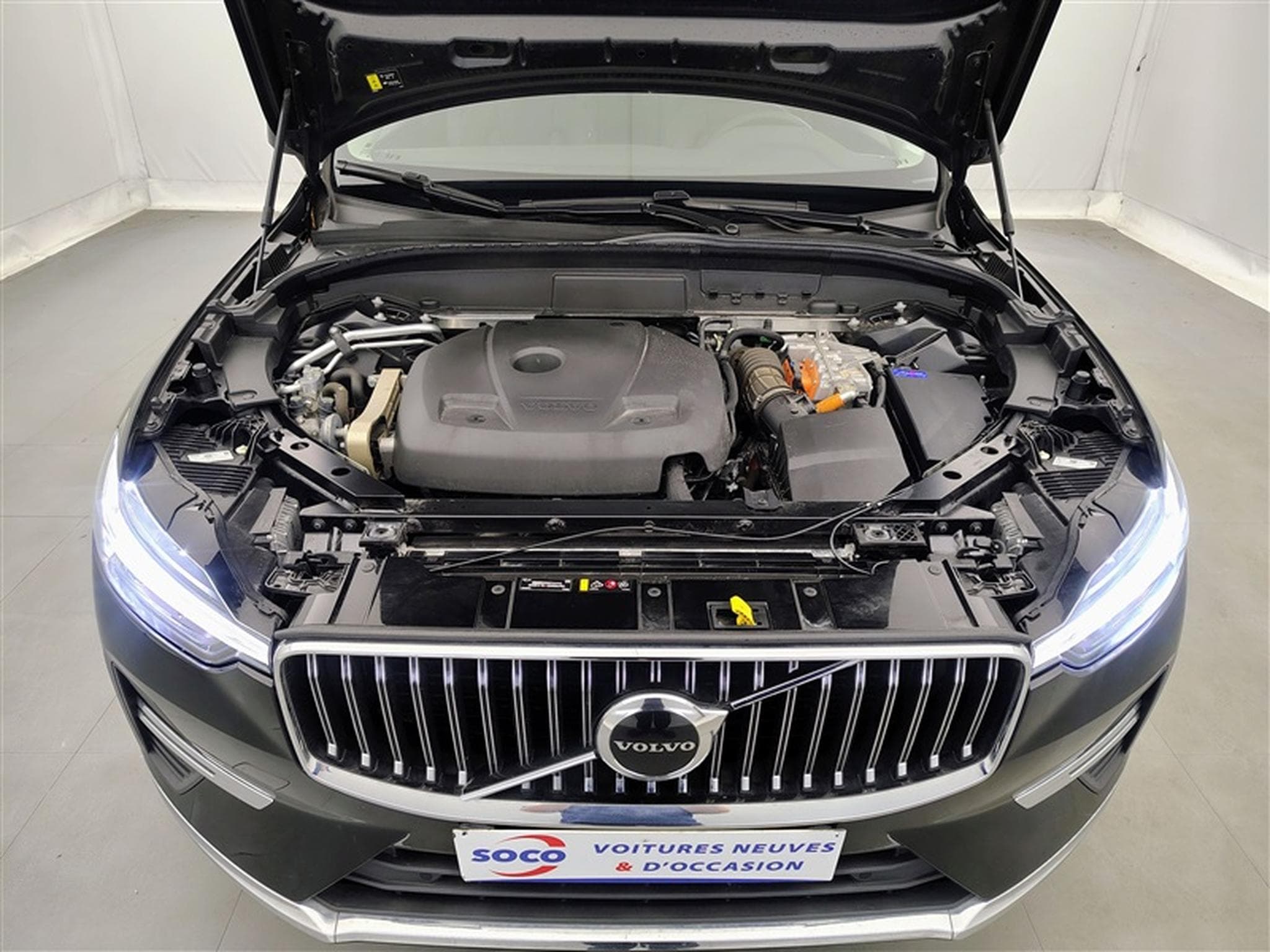Volvo XC60 2.0 T6 PHEV AWD Inscription CUIR/NAVI/TO PANO/JA18 (2021) - Photo 21