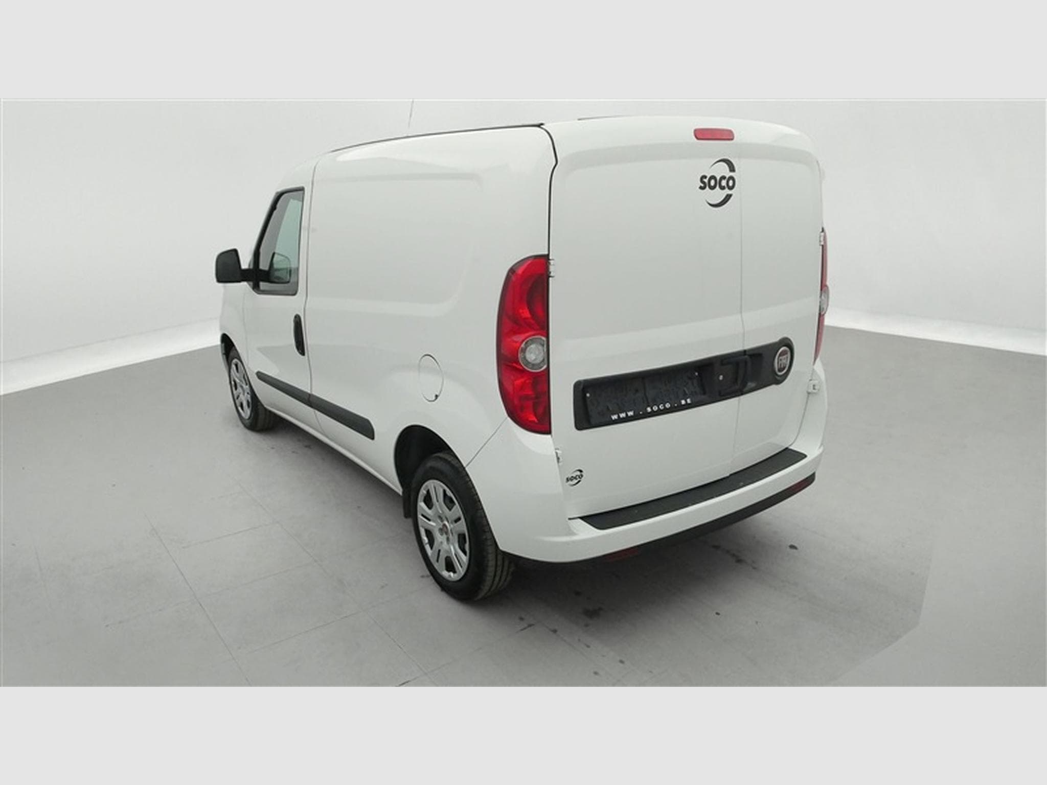Fiat Doblo 1.6 MJET Cargo CLIM / CARPLAY (2023) - Foto 2