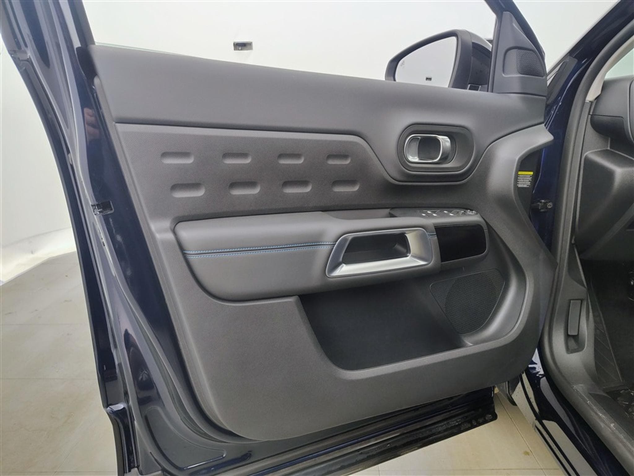 Citroën C5 Aircross 1.5 BlueHDi 130cv EAT8 MAX NAVI / FULL LED / TOIT PANO (2026) - Photo 17