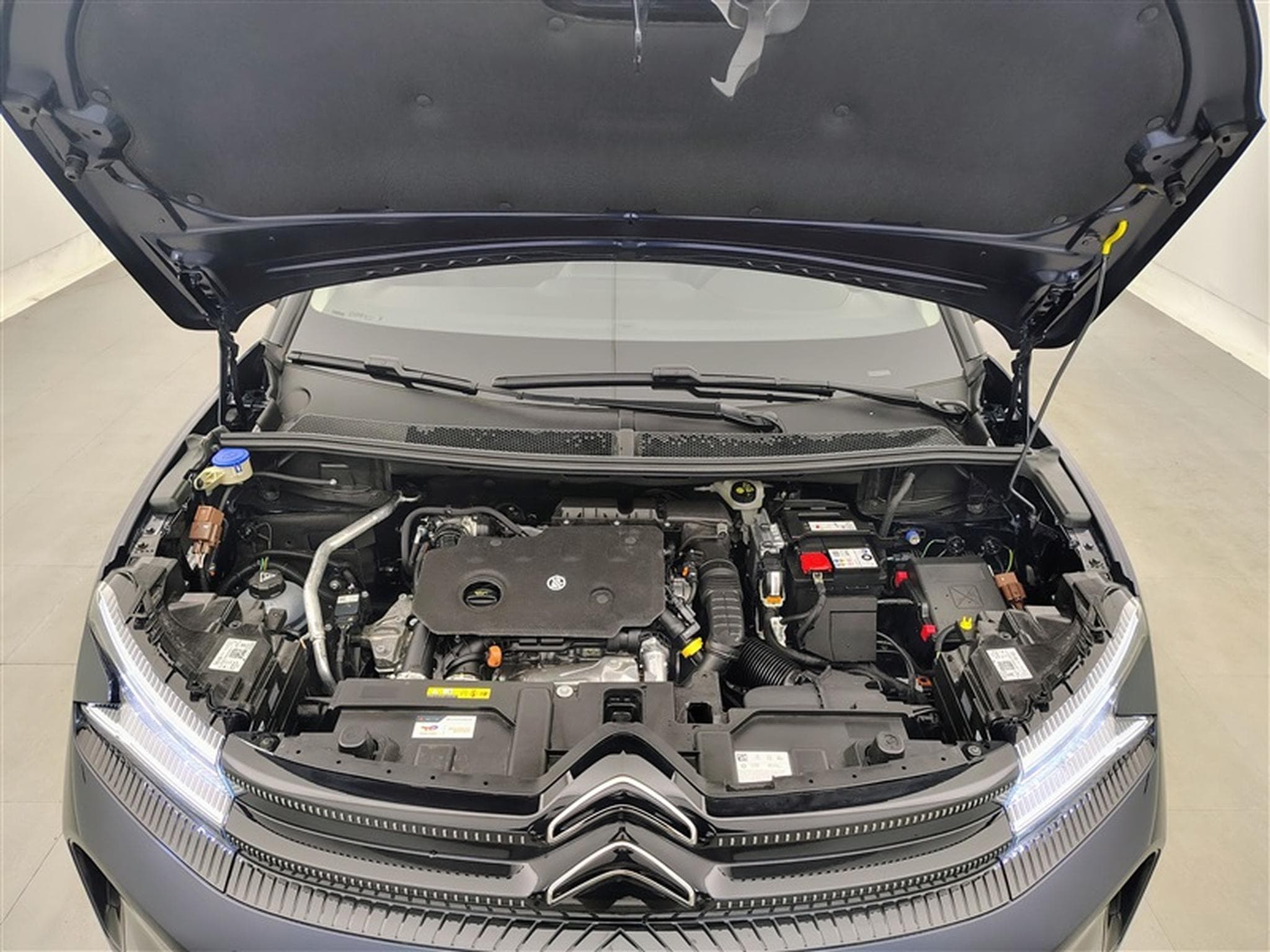 Citroën C5 Aircross 1.5 BlueHDi 130cv EAT8 MAX NAVI / FULL LED / TOIT PANO (2026) - Photo 21