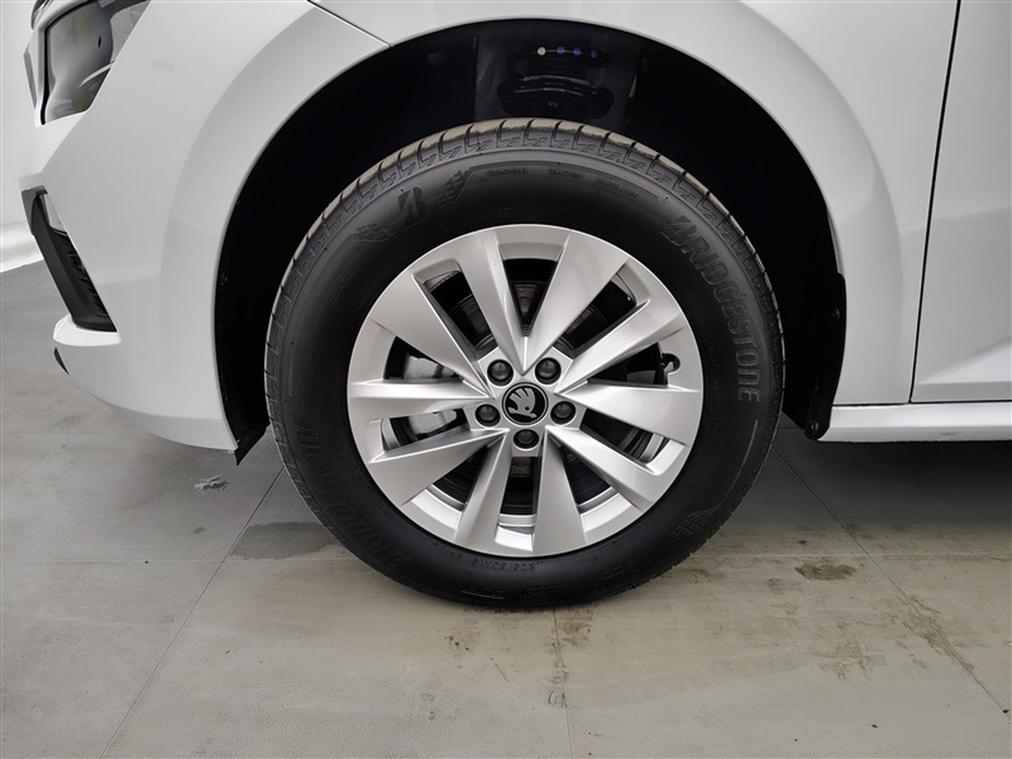 Skoda Kamiq 1.0 TSI 115cv DSG Selection CARPLAY / FULL LED / CAMERA (2026) - Photo 6