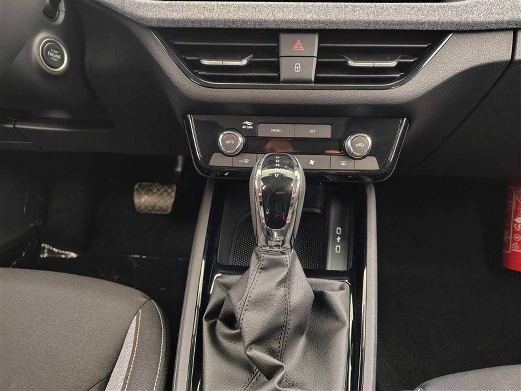 Skoda Kamiq 1.0 TSI 115cv DSG Selection CARPLAY / FULL LED / CAMERA (2026) - Photo 12