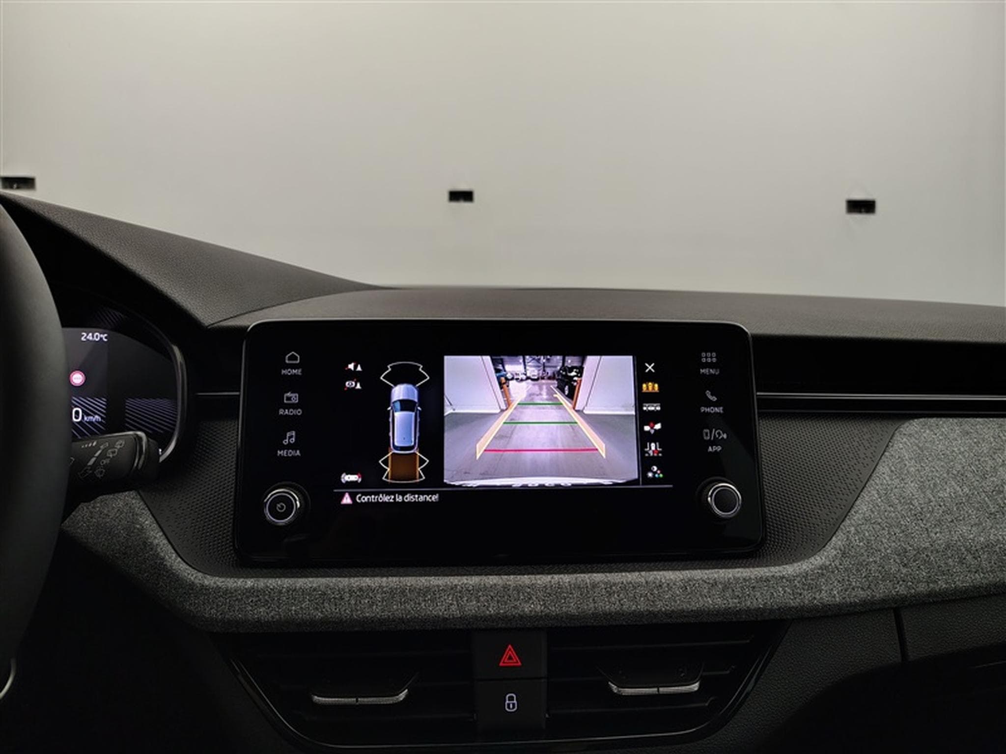 Skoda Kamiq 1.0 TSI 115cv DSG Selection CARPLAY / FULL LED / CAMERA (2026) - Photo 17