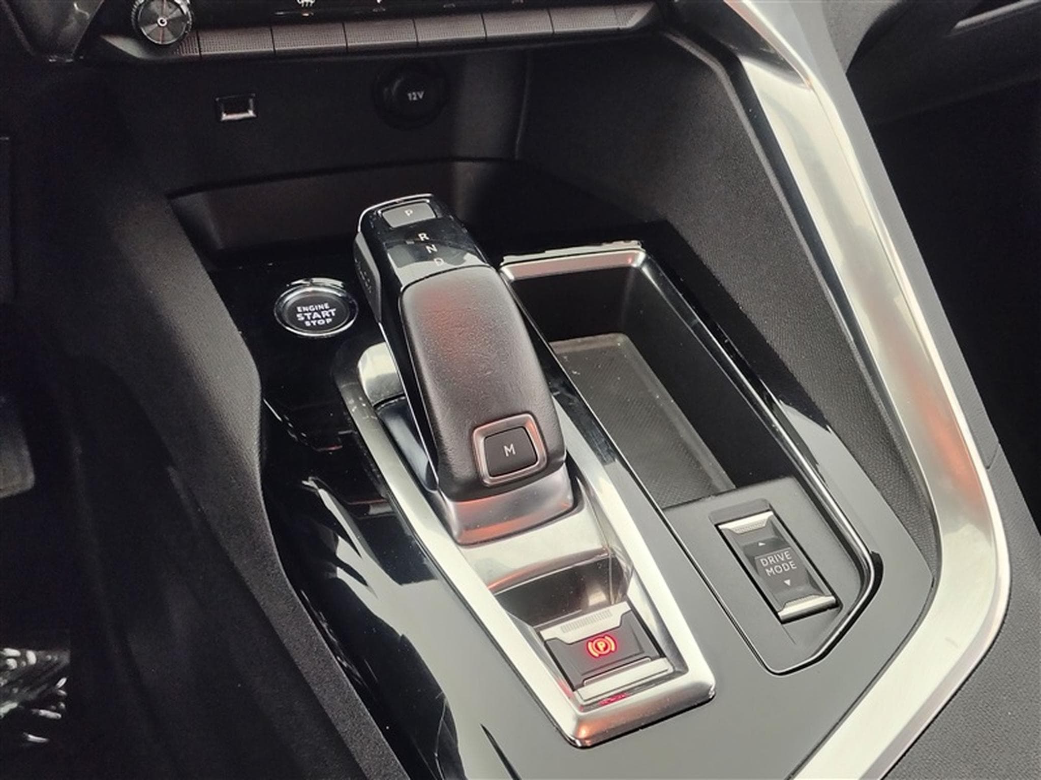 Peugeot 5008 1.2 PureTech 130cv EAT8 Active Pack 7pl. CARPLAY / FULL LED (2022) - Foto 12