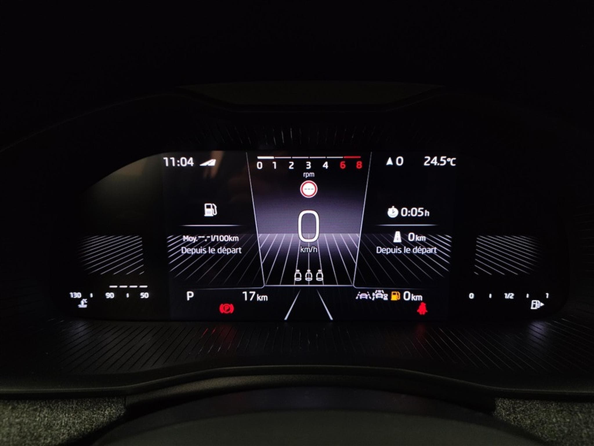 Skoda Kamiq 1.0 TSI 115cv DSG Selection CARPLAY / FULL LED / CAMERA (2026) - Photo 10
