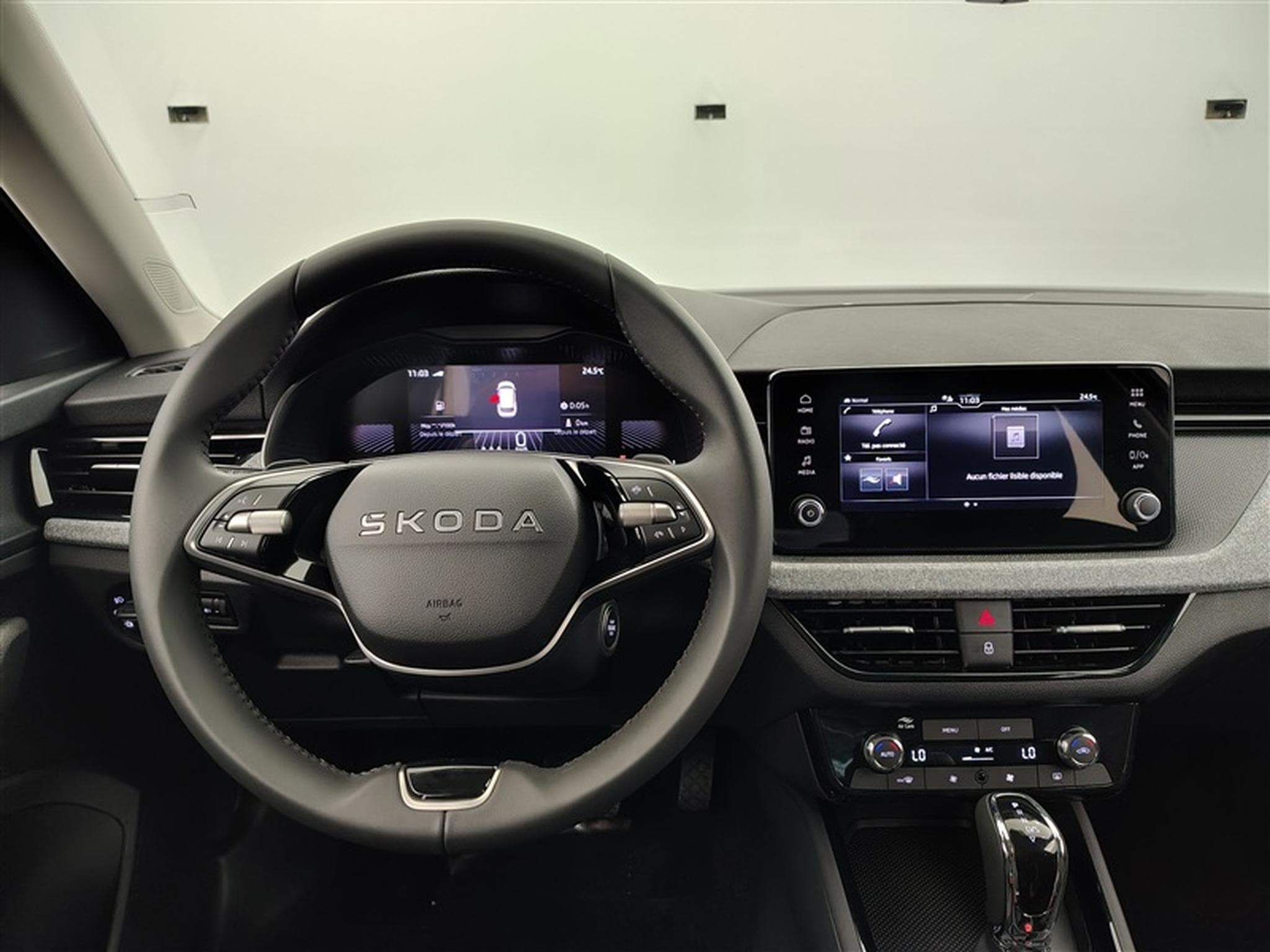 Skoda Kamiq 1.0 TSI 115cv DSG Selection CARPLAY / FULL LED / CAMERA (2026) - Photo 9